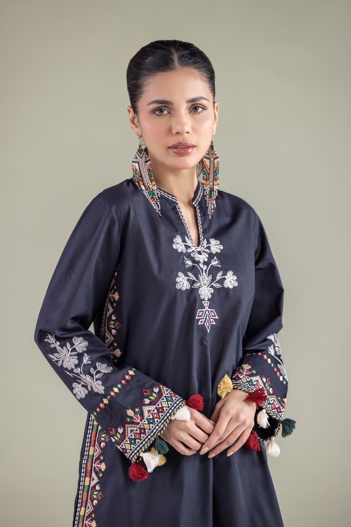 Embroidered Cambric Short V-Neck Kurta - 1-26-129-A-E-VG