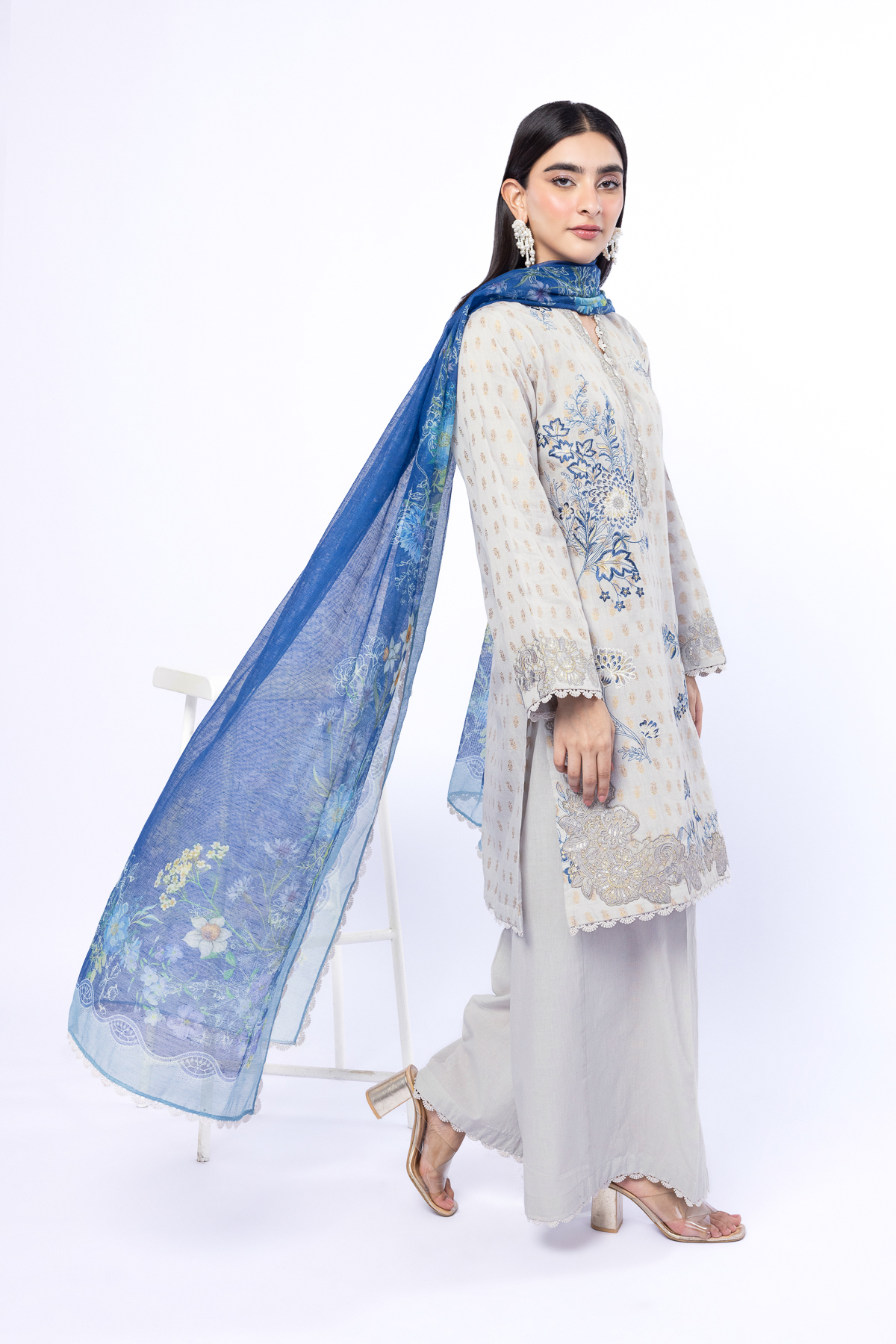 Embroidered Jacquard Tailored 3 Piece - 1-26-126-A-B-VG