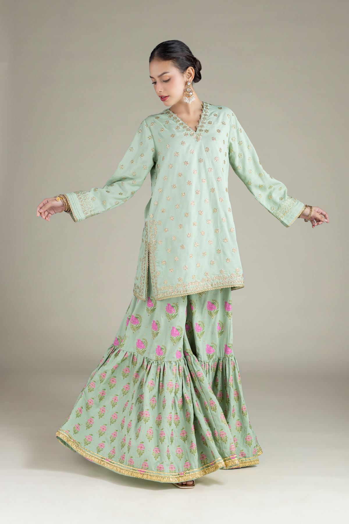 Embroidered Raw Silk Kurta - 25-09-11E3-07TA-VG