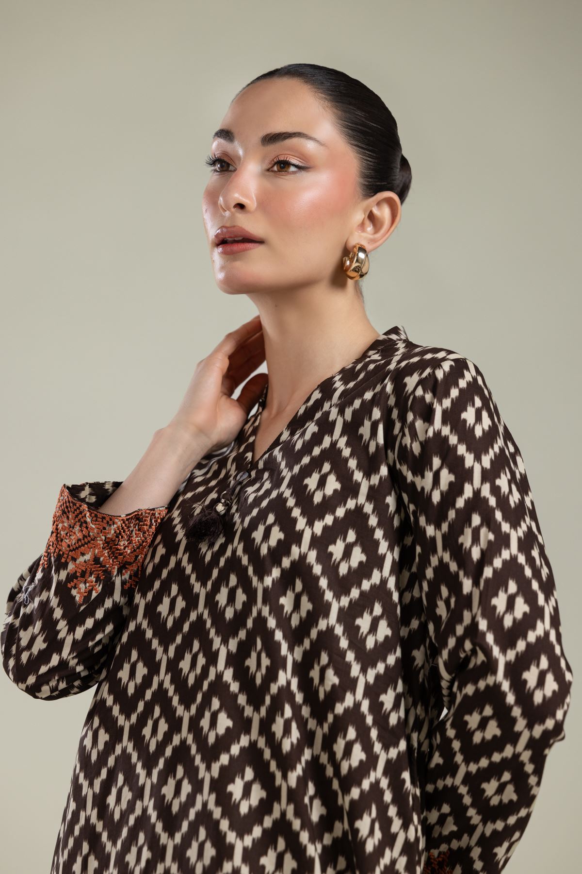 Embroidered Cambric Long Cambric Kurta - 1-26-134-A-F-VG