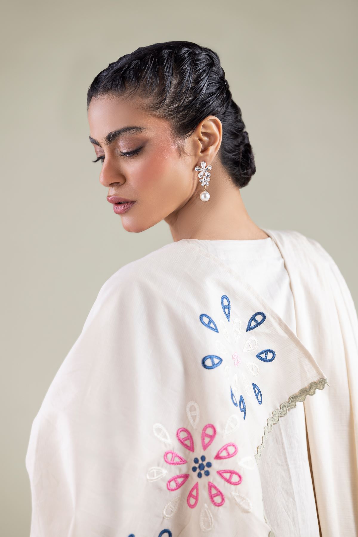 Embroidered Textured Cotton Geometric Threadwork Dupatta - 1-26-108-A-E-VG