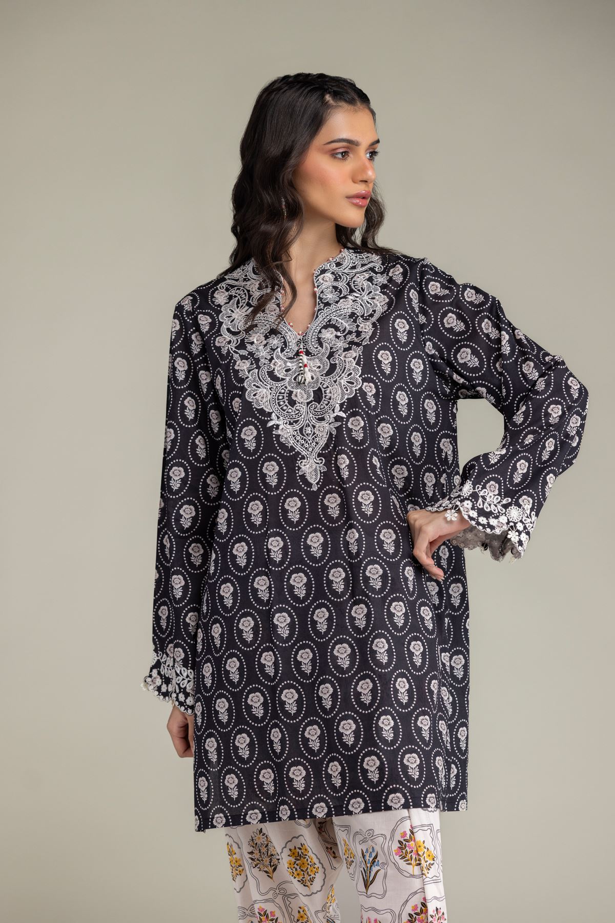 Embroidered Lawn Fabrics 2 Piece | Top and Bottom - A22-26-209FB1-VG
