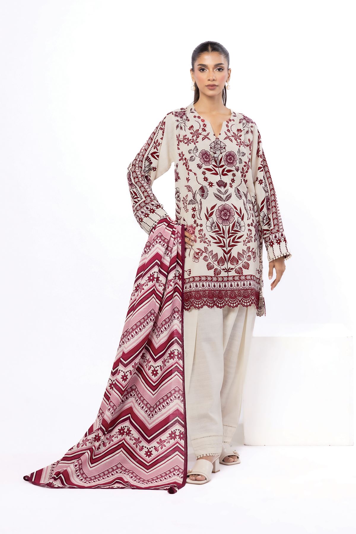 Embroidered Khaddar Fabrics 3 Piece - 6-26-101-A-B-VG
