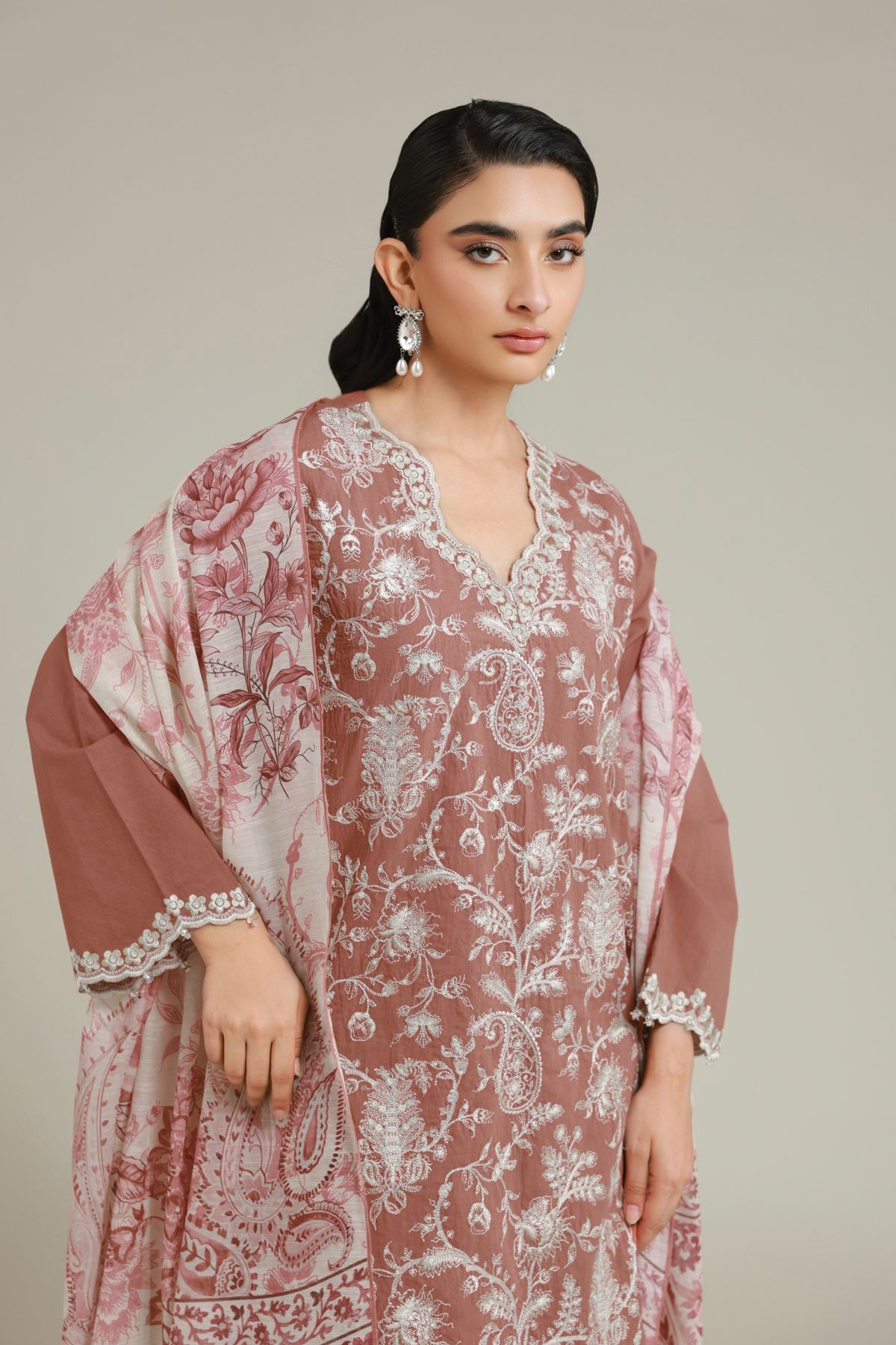 Embroidered Cambric Fabrics 3 Piece - A33-26-103FF2-VG