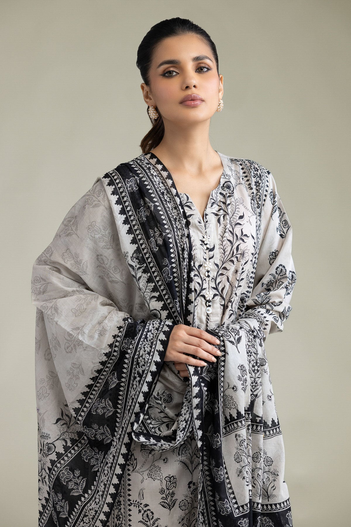 Embroidered Lawn Fabrics 3 Piece - T-A33-26-207FD1-VG