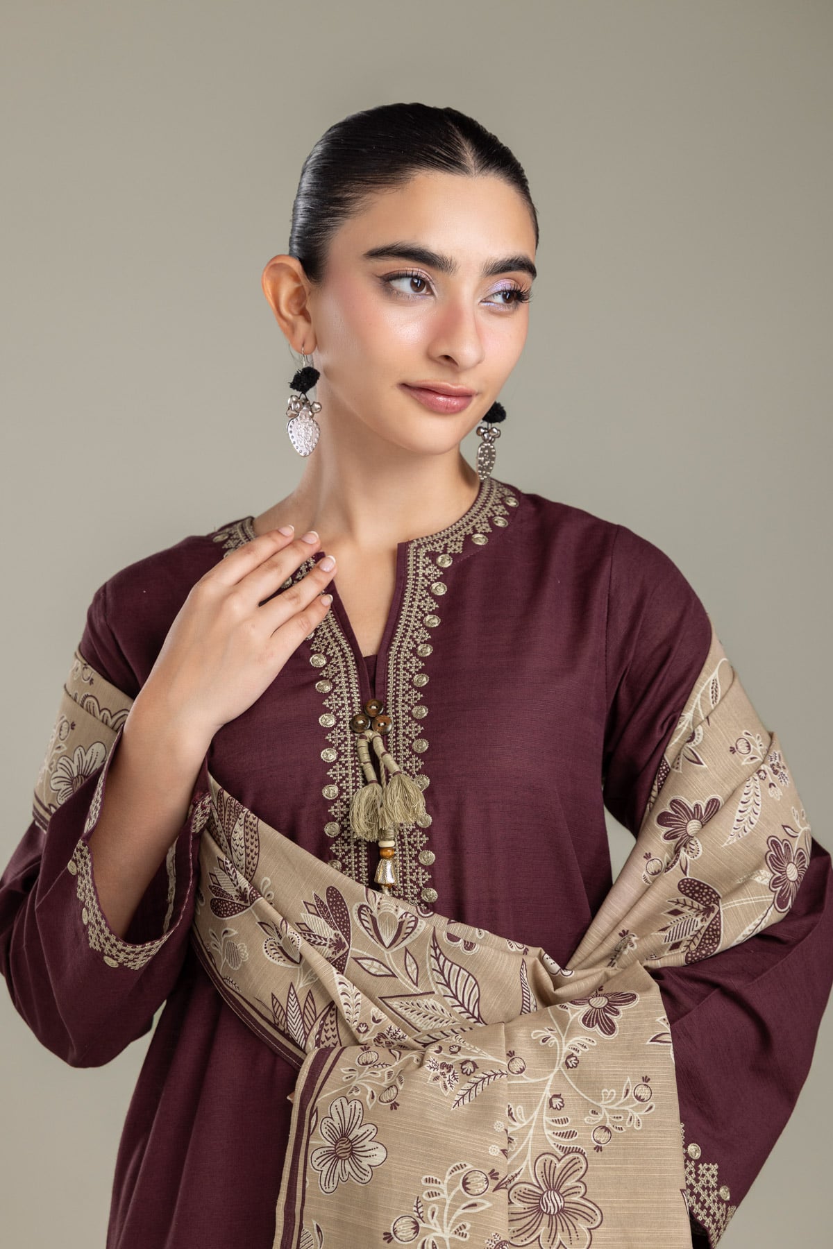 Embroidered Light Khaddar Fabrics 3 Piece - 2-26-202-A-D-VG