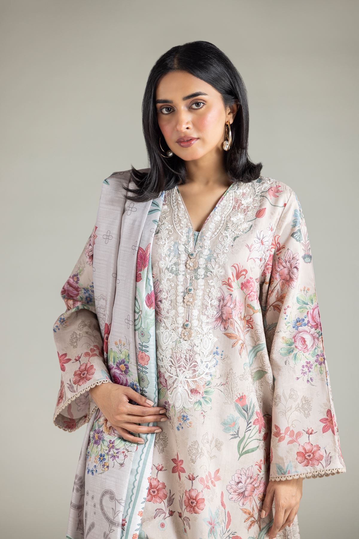 Embroidered Jacquard Three Piece Suit - 1-26-108-A-F-VG