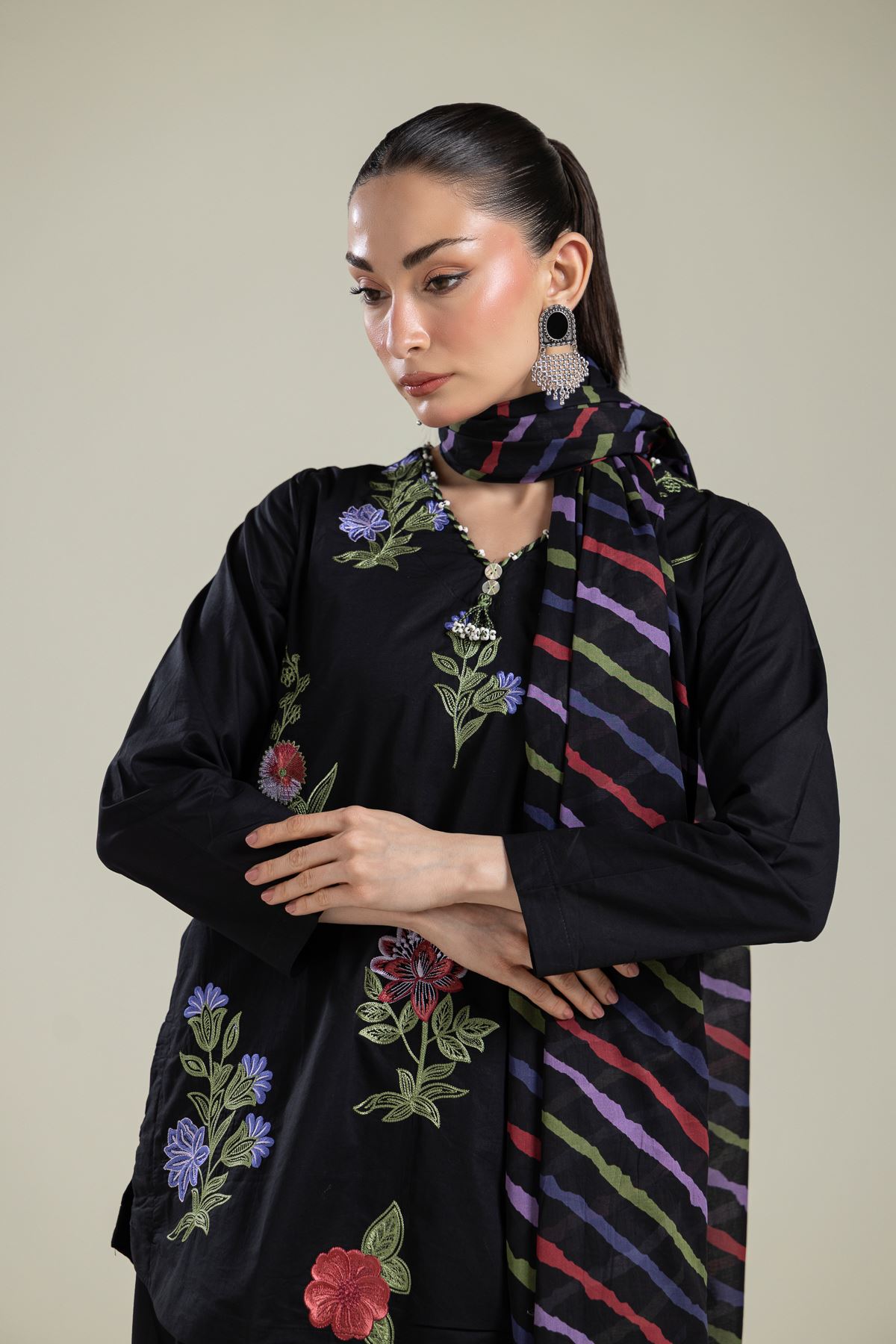 Embroidered Lawn Black Lawn Dupatta - 2-26-308-A-G1-VG