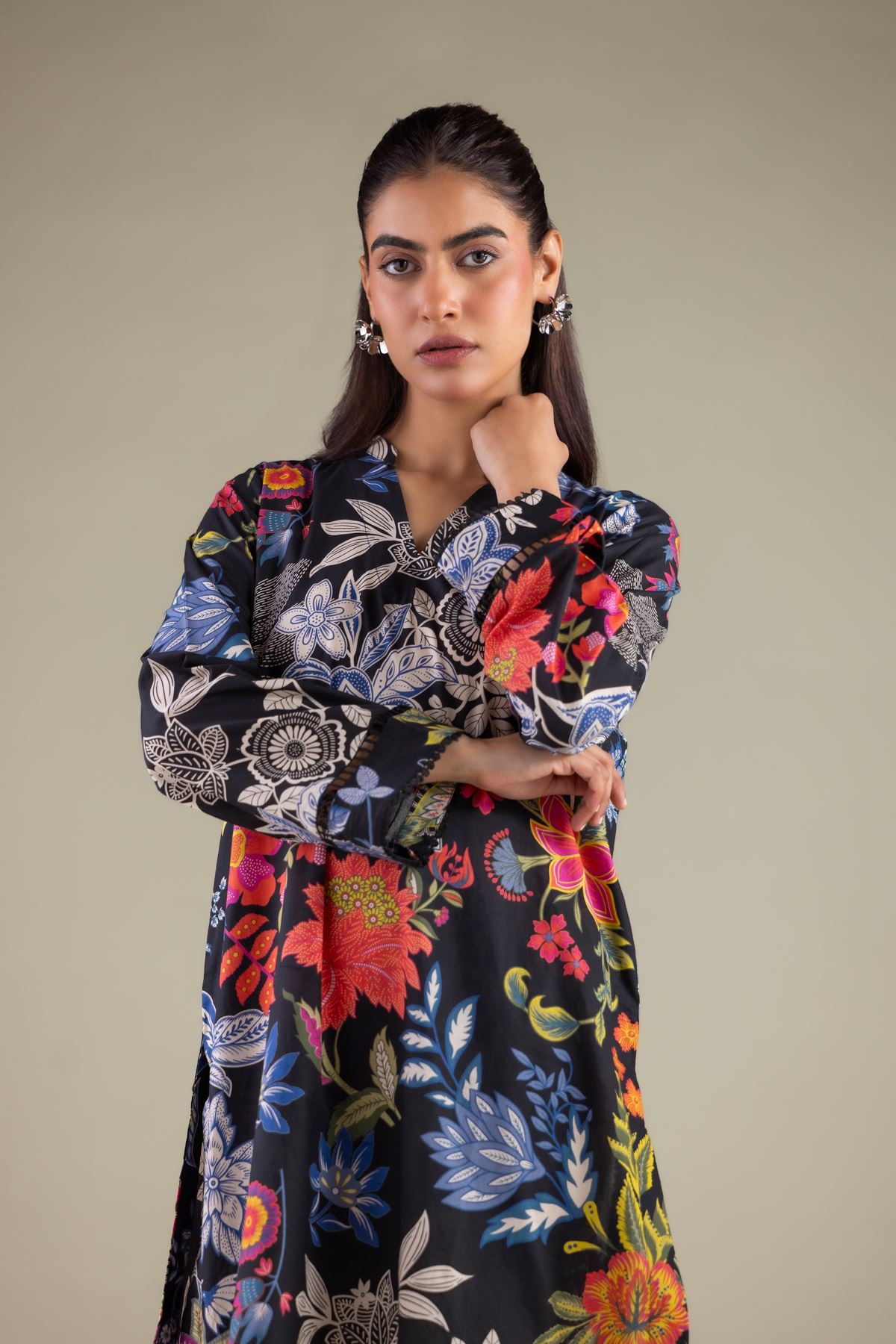 Printed Cambric Floral V-Neck Kurta - 1-26-112-A-D-VG