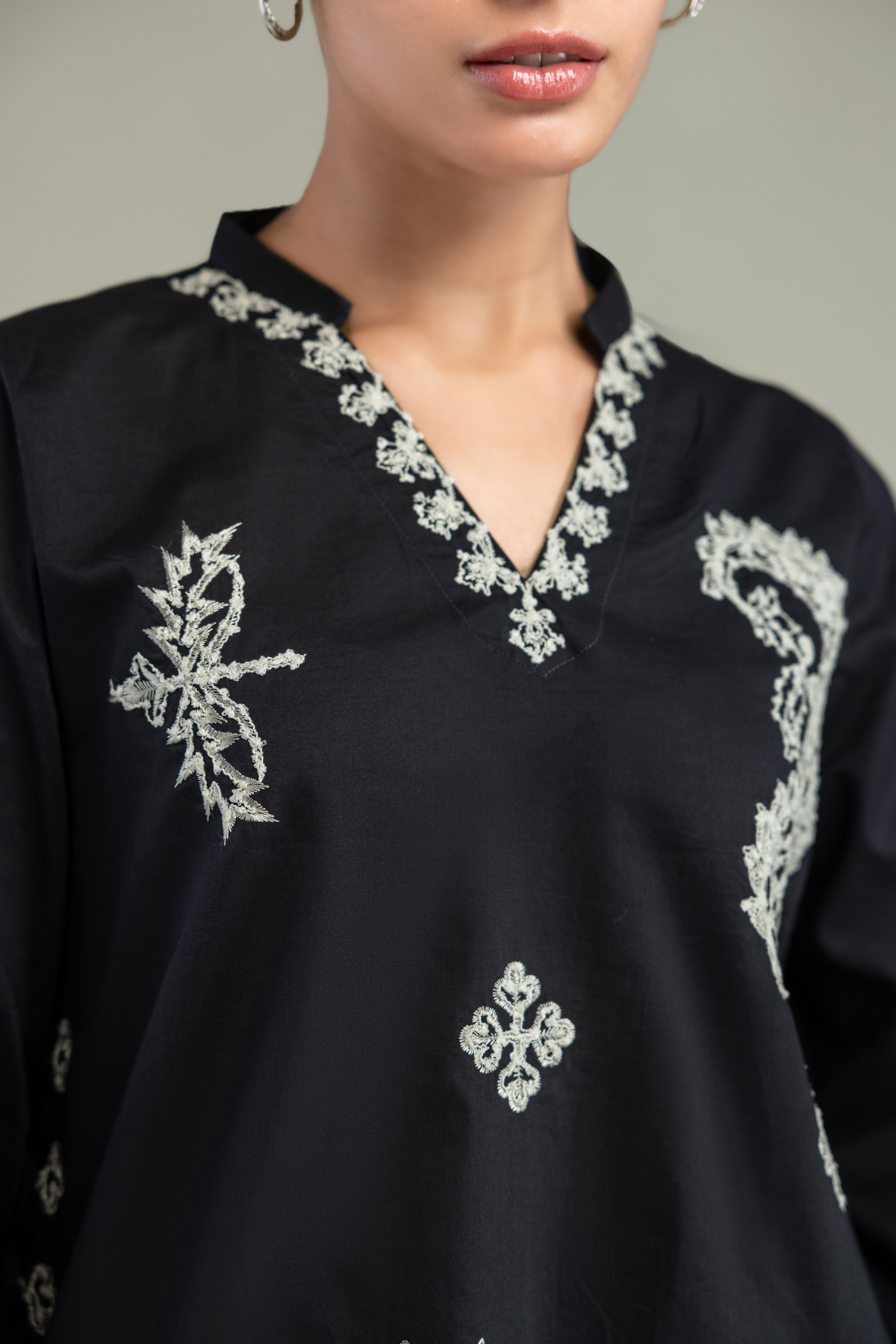 Embroidered Cambric Black Cambric Kurta - 1-26-102-A-F-VG