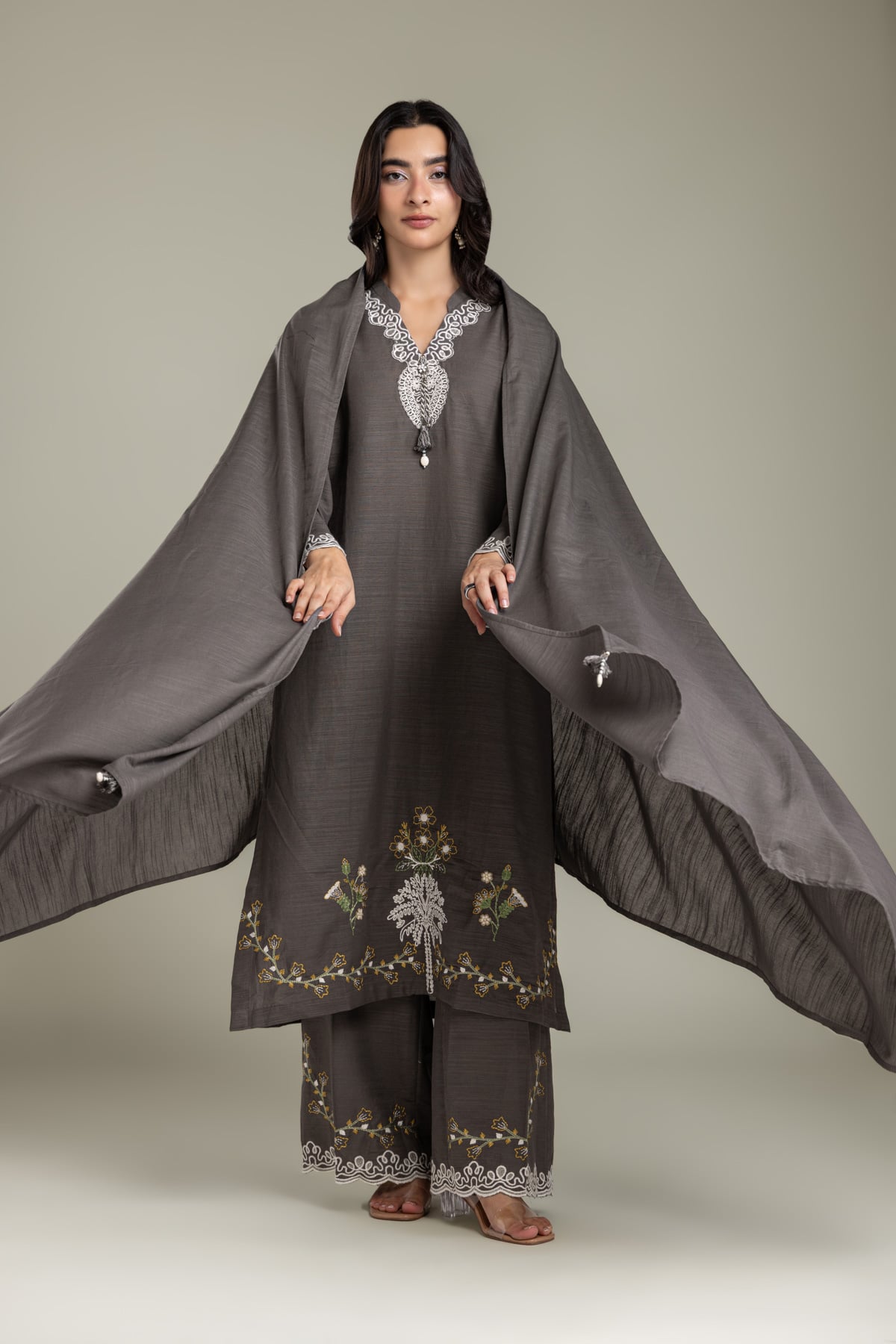 Embroidered Light Khaddar Kurta - 2-26-202-A-D-VG