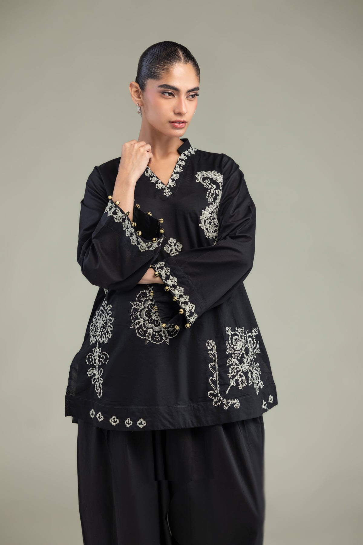 Embroidered Cambric Black Cambric Kurta - 1-26-102-A-F-VG