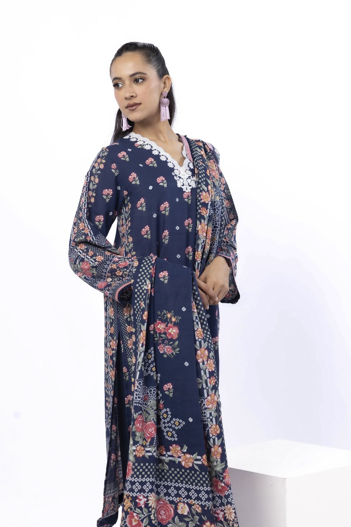 Embroidered Light Khaddar Tailored 3 Piece - CV05AST-VG