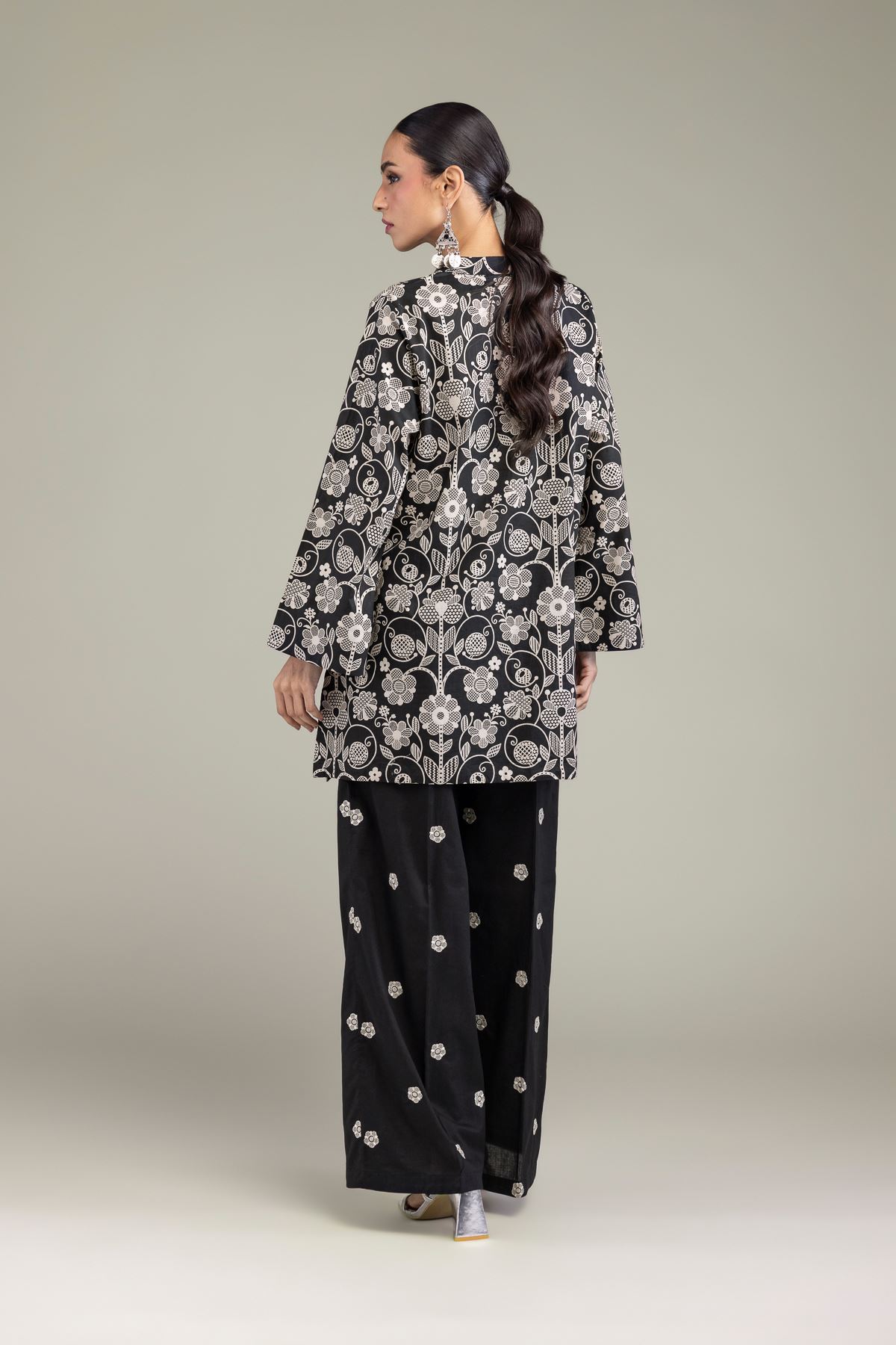 Embroidered Cambric Black V-Neck Kurta - 8-26-204-A-C1-VG