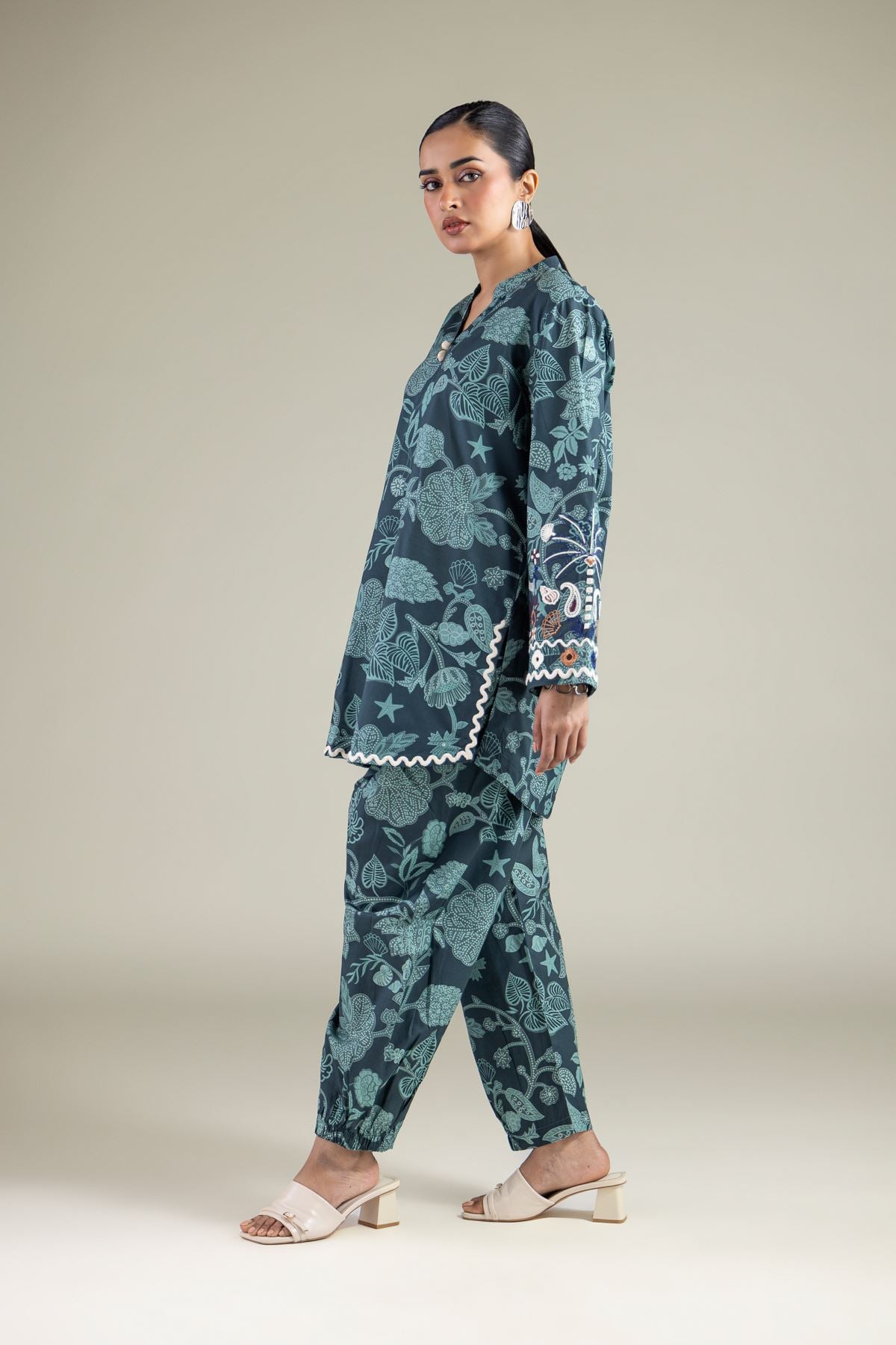 Embroidered Cambric Floral Cambric Shalwar - 1001925316