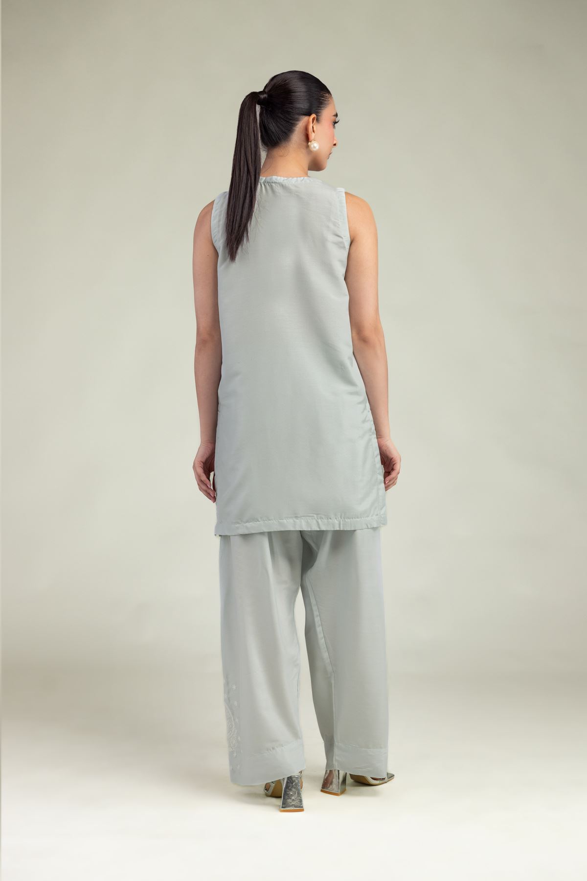Embroidered Arabic Lawn Lawn Sleeveless Kurta - 1-26-245-A-J1-VG