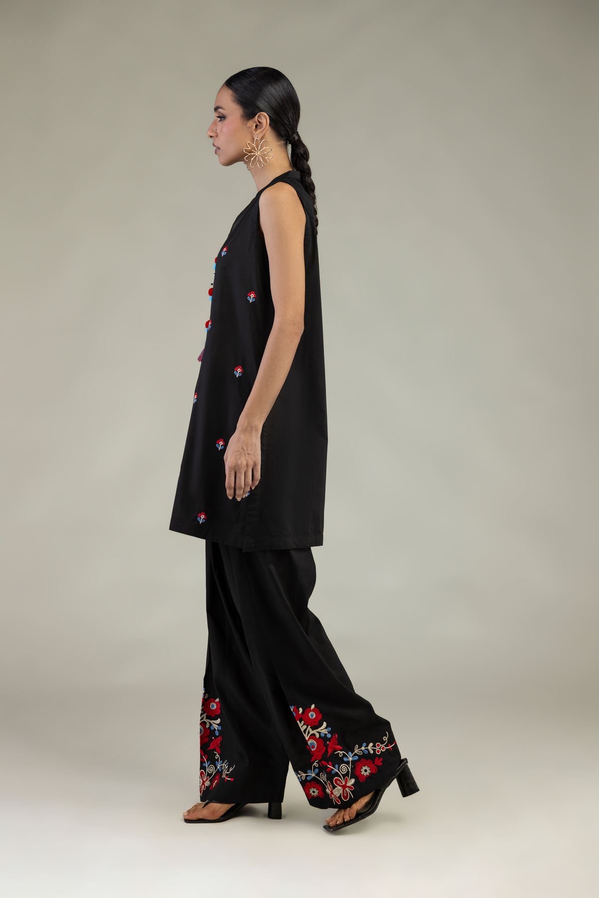 Embroidered Cambric Floral Cambric Shalwar - 1-26-327-B-C1-VG