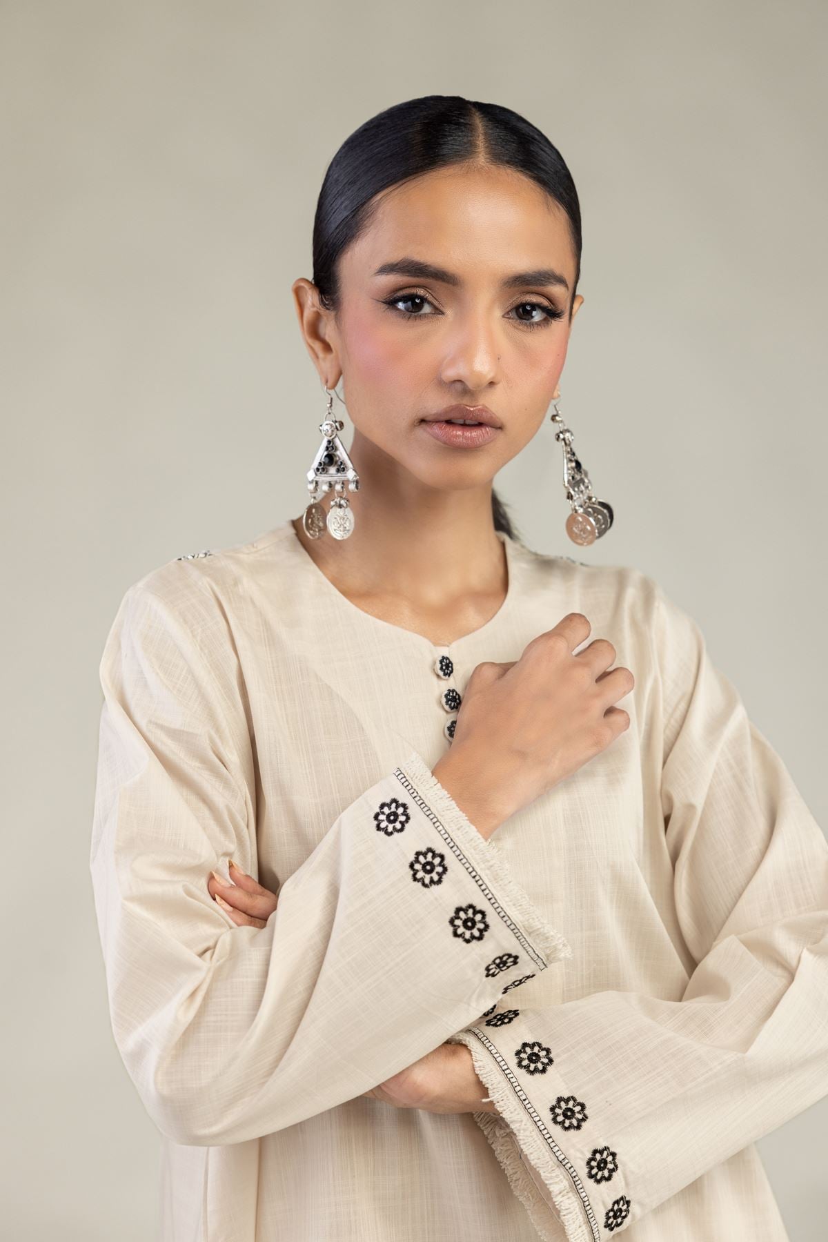 Textured Cotton Embroidered Short Round-Neck Kurta - 1-26-226-A-I1-VG