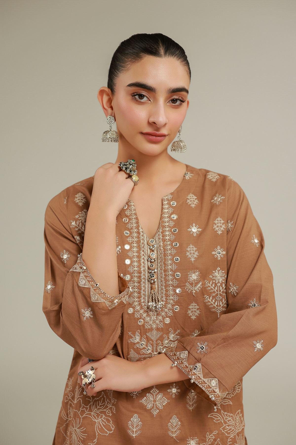 Embroidered Raw Silk Geometric Threadwork Kurta - 2-26-102-A-A-VG