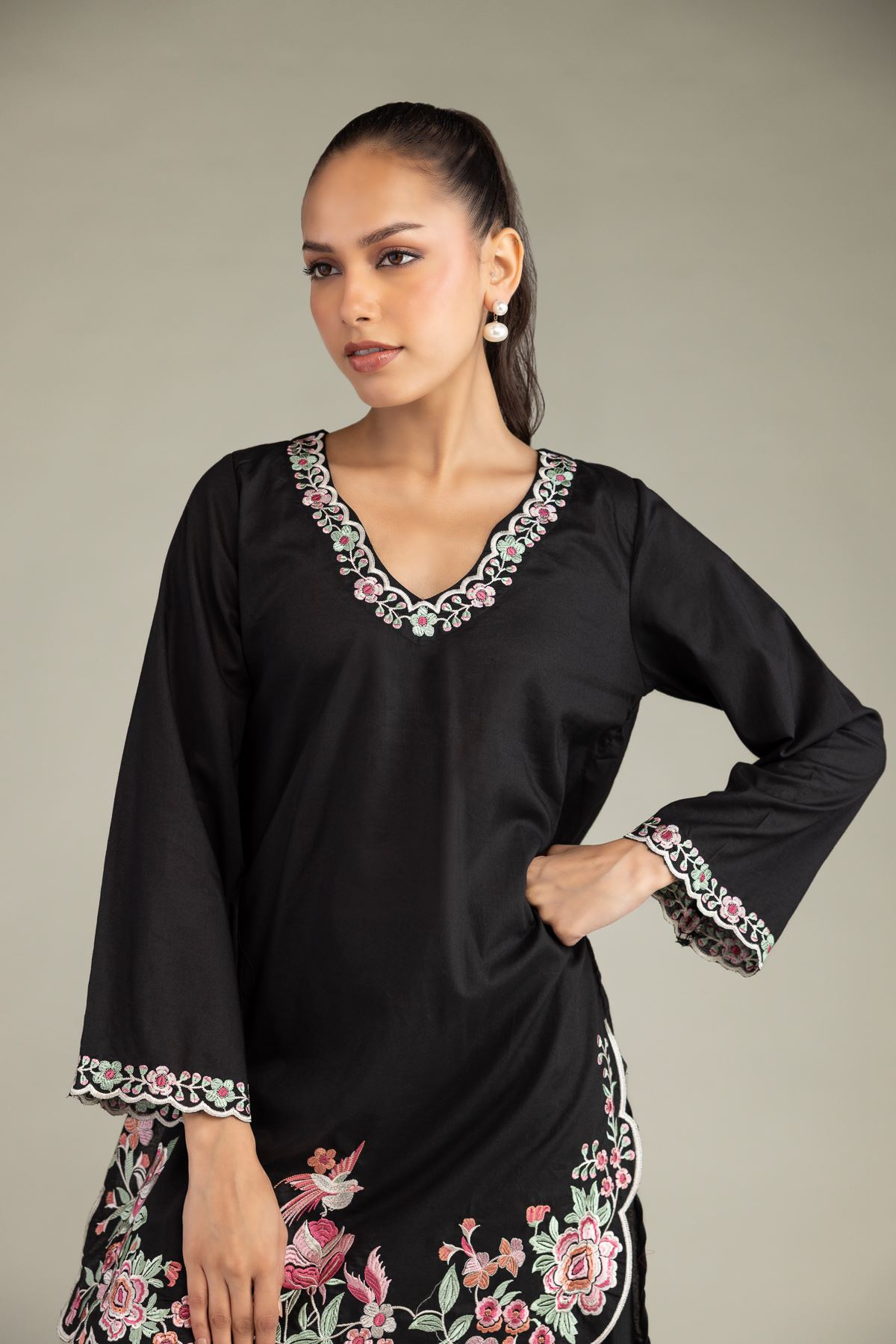 Embroidered Cambric Black Cambric Kurta - T-A11-26-203FH1-VG