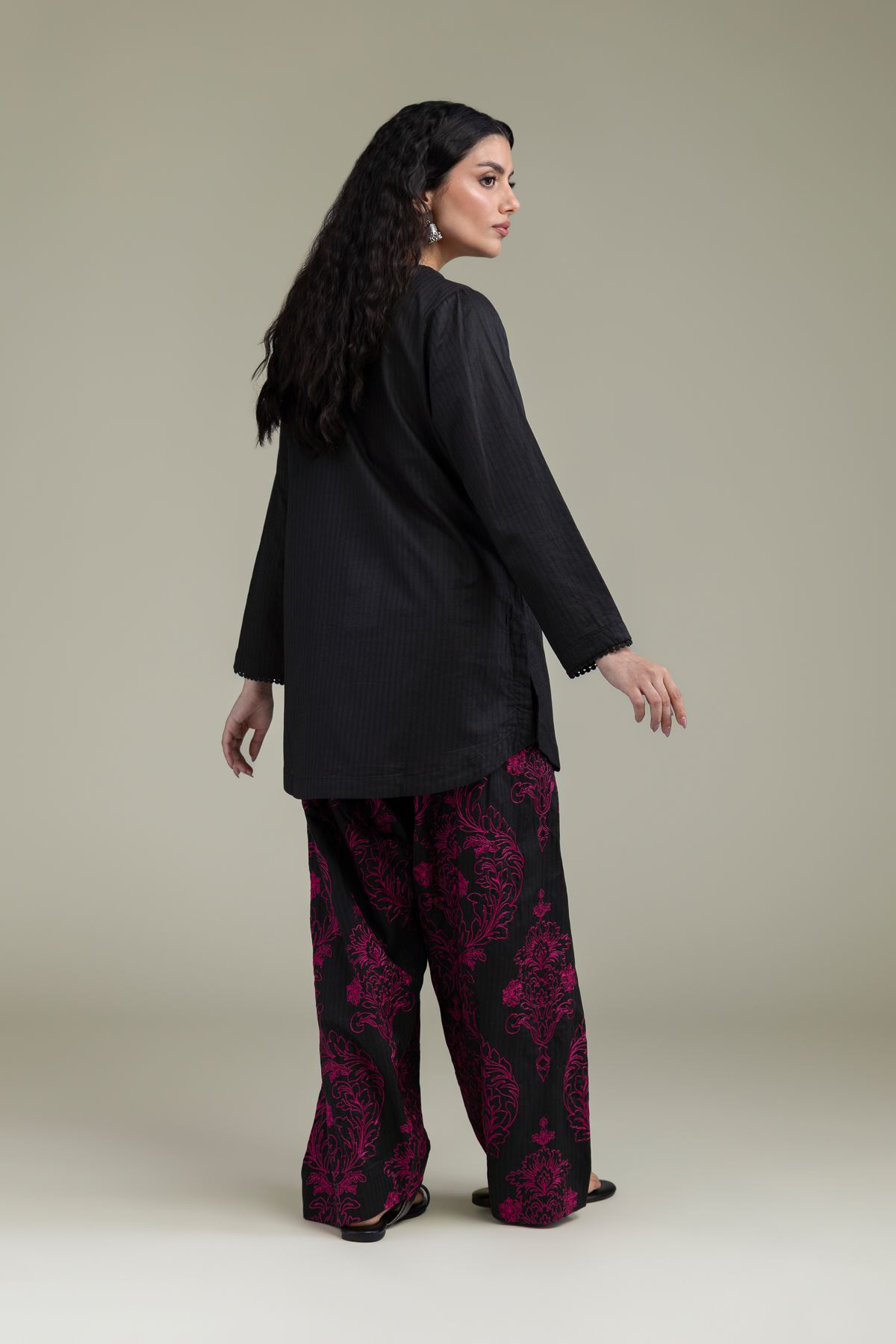 Embroidered Cotton Dobby Short Black Kurta - 2-26-204-A-F1-VG