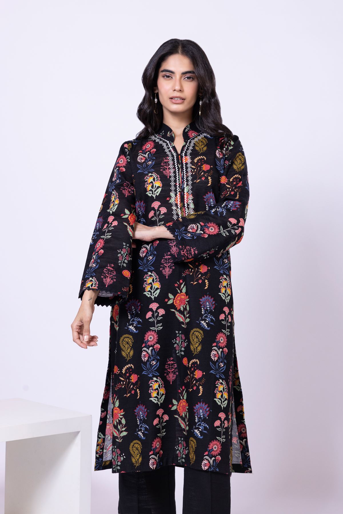 Embroidered Textured Cotton Kurta - 25-10-11E4-06TA-VG