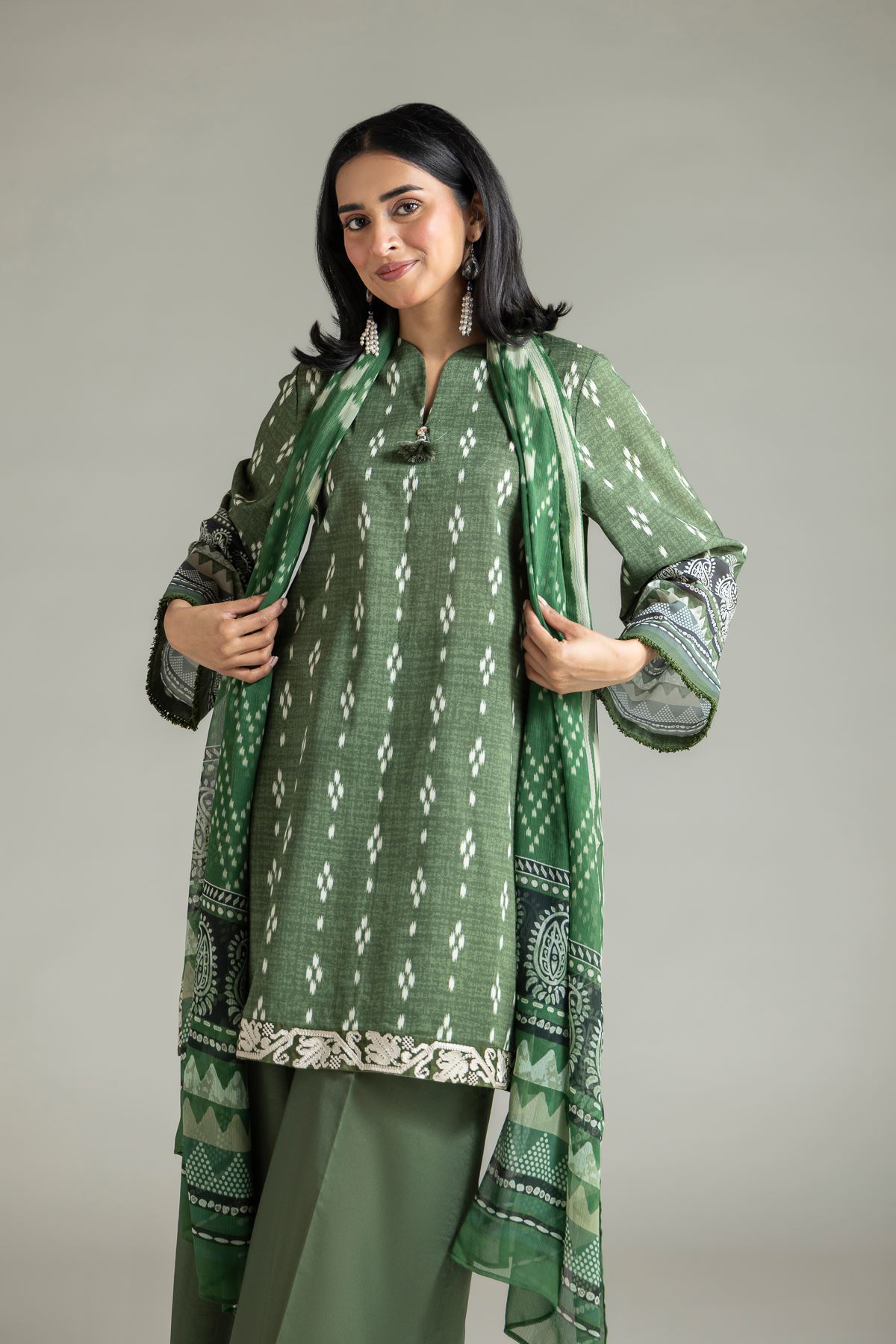 Embroidered Lawn 3-Piece Lawn Tailored Set - T-A22-26-109FD1-VG