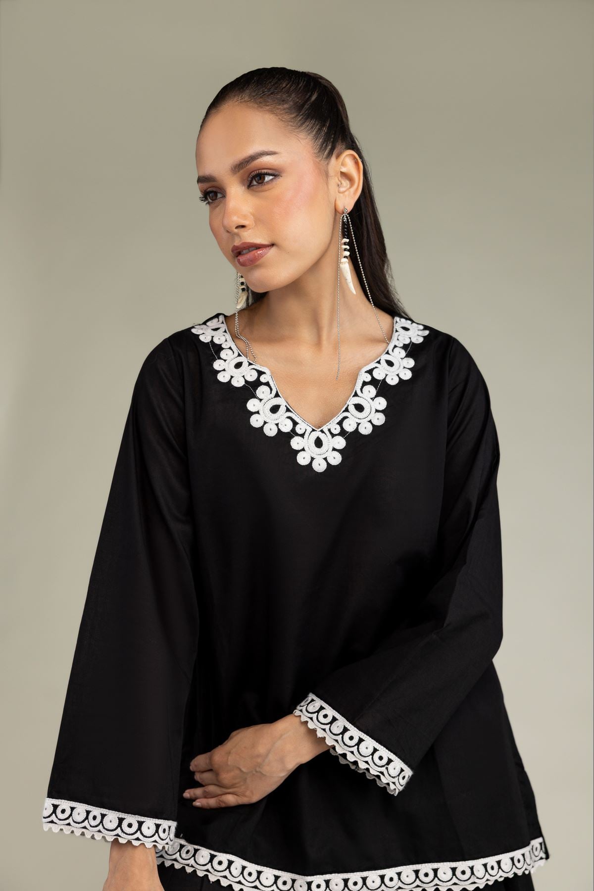 Embroidered Cambric Cambric Black Kurta - 12-26-301-A-E1-VG