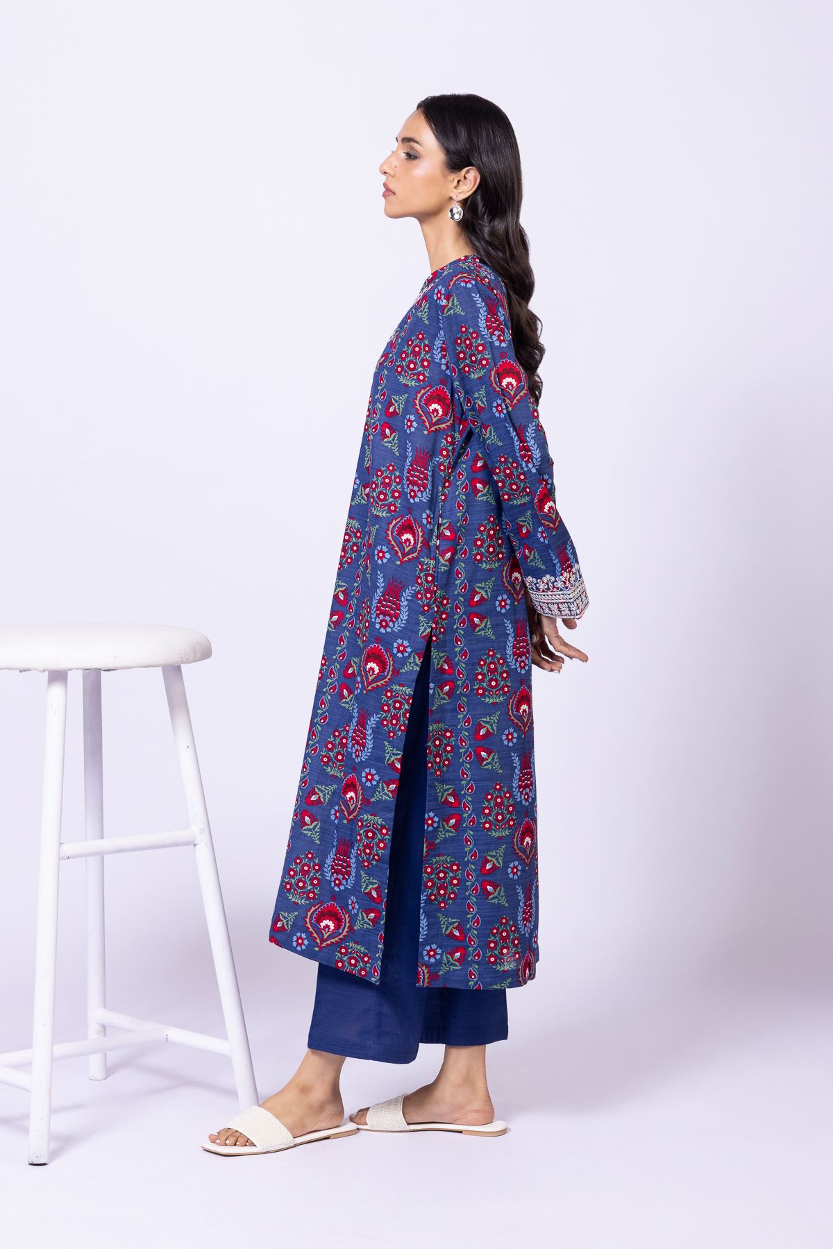 Embroidered Khaddar Kurta - 25-09-11E11-02TB-VG