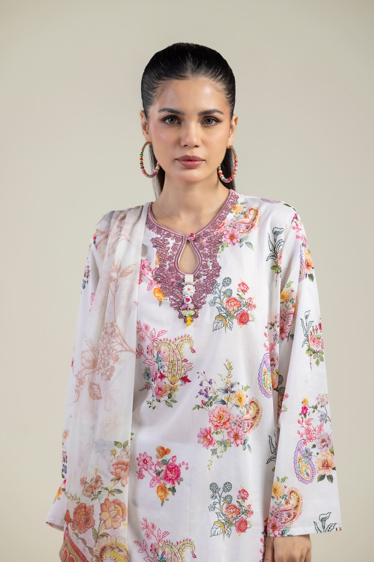Embroidered Lawn Fabrics 3 Piece - A22-26-214FH1-VG
