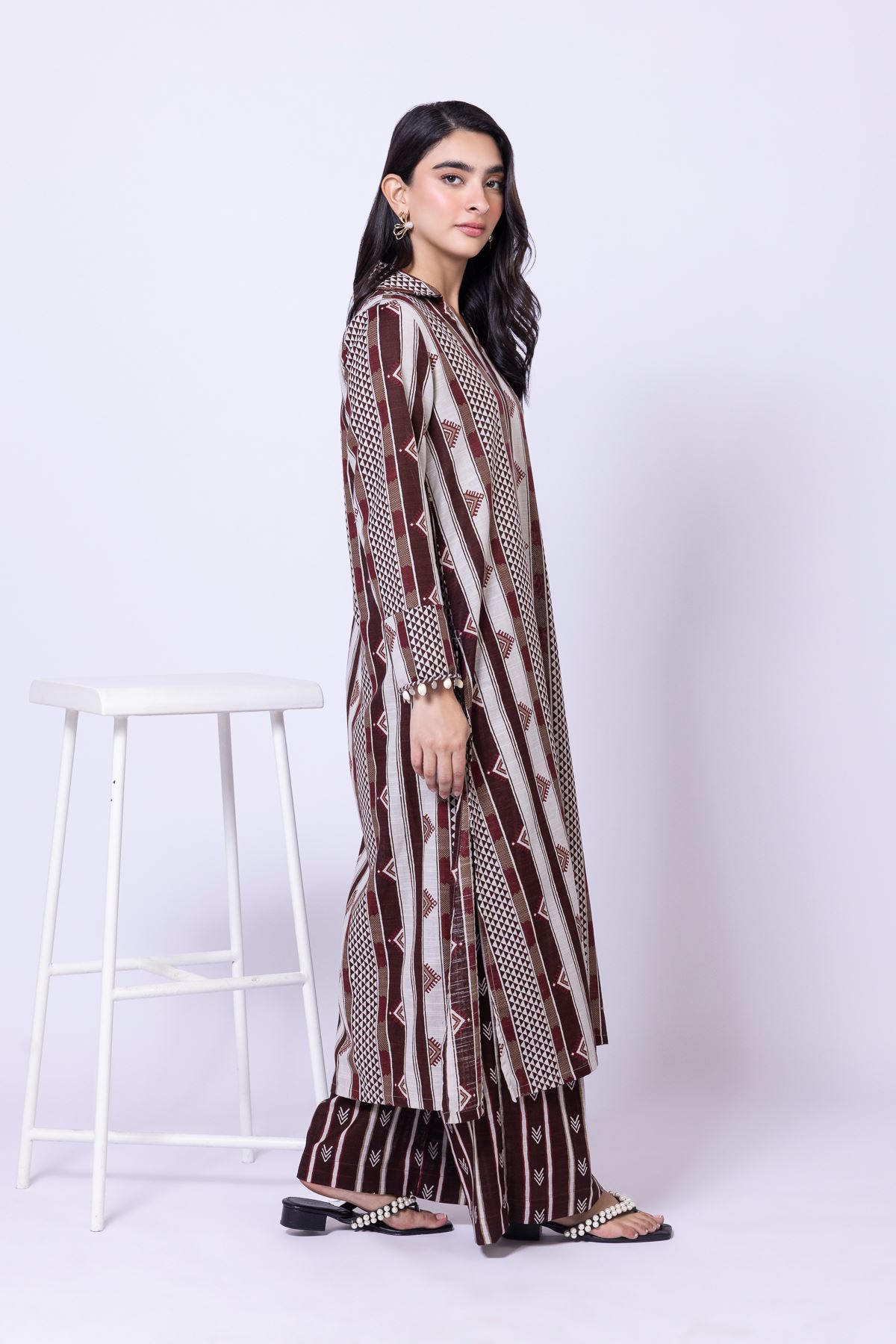Printed Khaddar Long Geometric Kurta - 25-10-12E4-10TA-VG