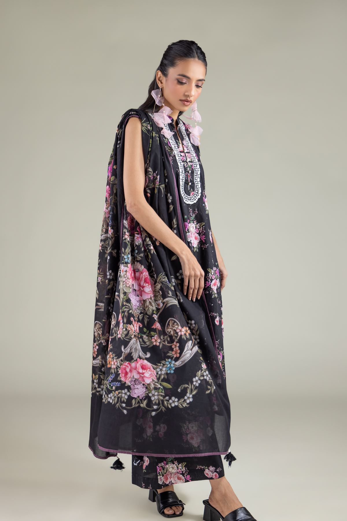 Embroidered Lawn Floral Draped Dupatta - 1-26-111-A-G-VG