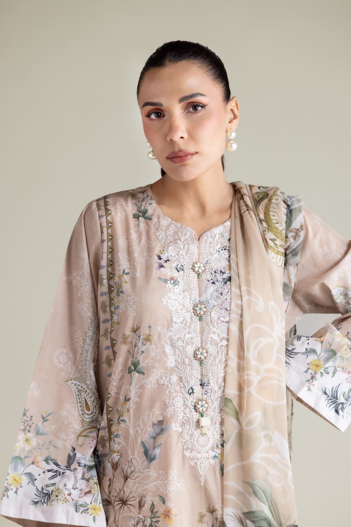 Embroidered Lawn Lawn Tailored 3-Piece - 1-26-229-B-F1-VG