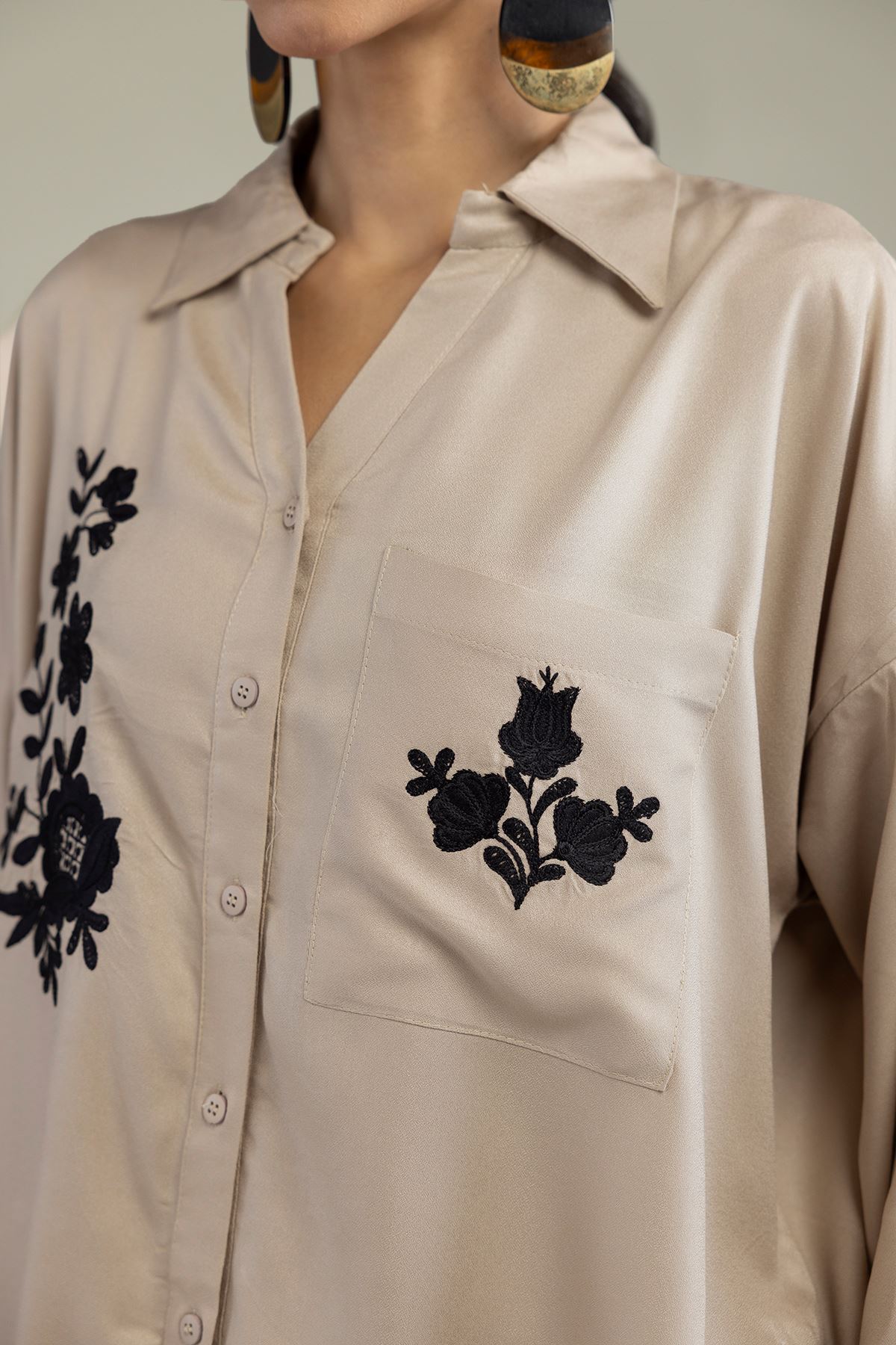 Embroidered Viscose Crepe Floral V-Neck Shirt - 6-26-202-A-D1-VG