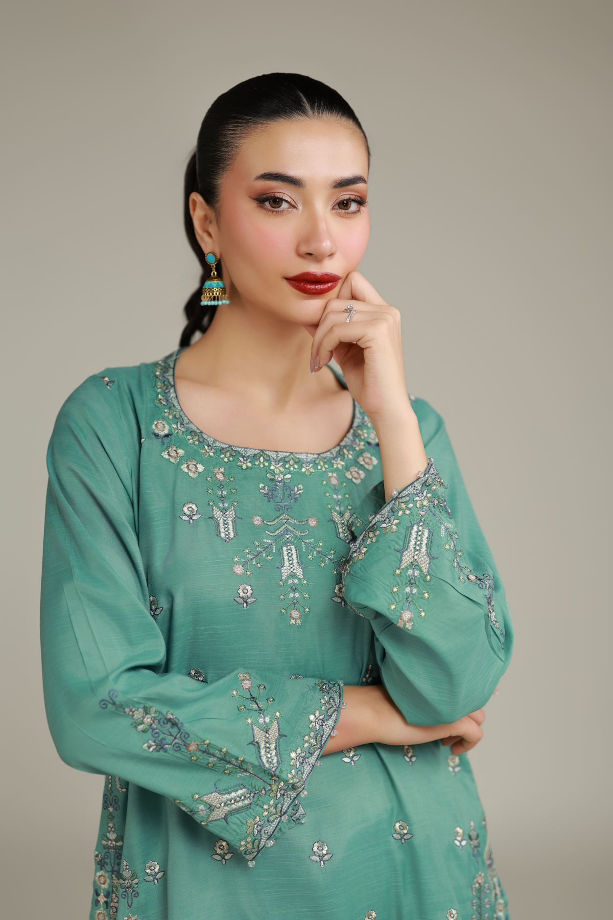Embroidered Raw Silk Floral Drawstring Kurta - 25-09-10E2-09TB-VG