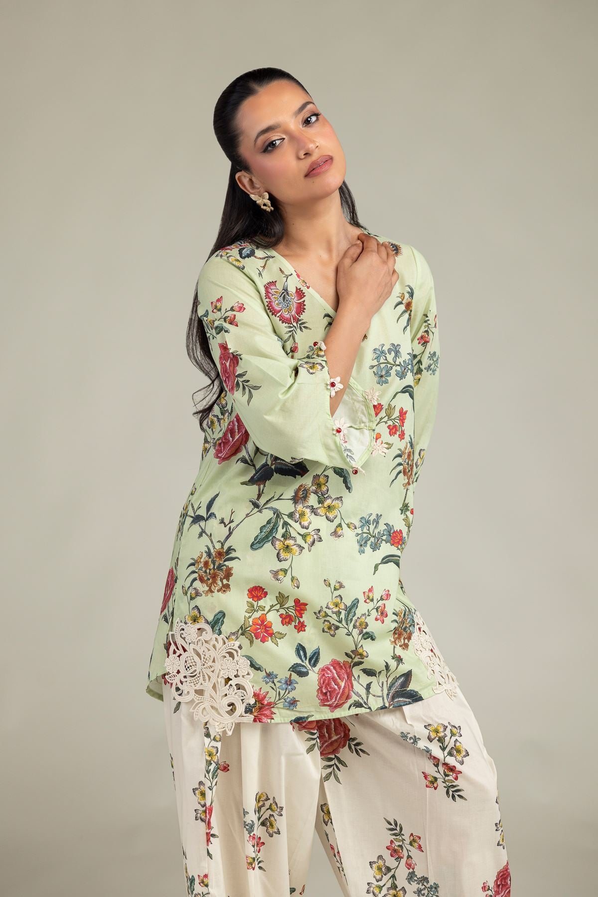 Embroidered Cambric Floral V-Neck Kurta - 1-26-102-A-F-VG