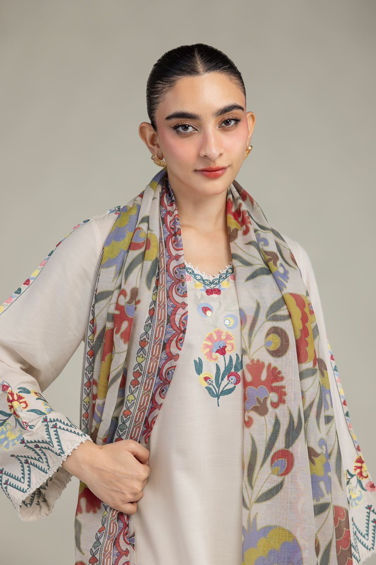 Embroidered Mesuri Floral Mesuri Dupatta - 2-26-210-A-C1-VG