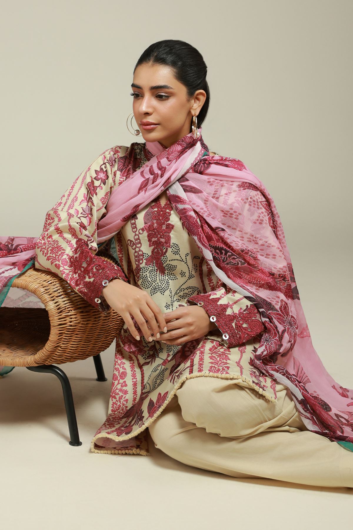 Embroidered Satin 3-Piece Tailored Set - 1-26-108-A-F-VG