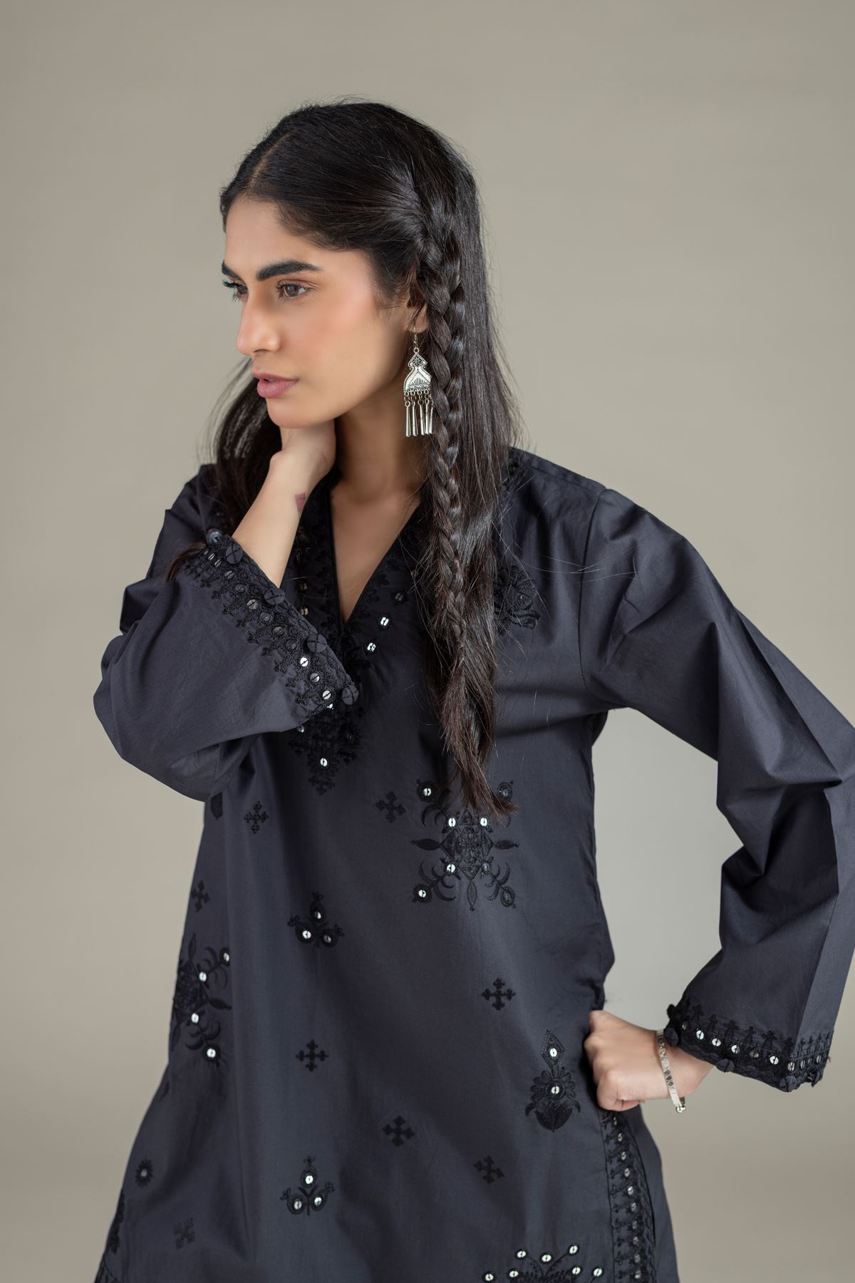 Embroidered Poplin Kurta - 25-10-12E4-05TA-VG