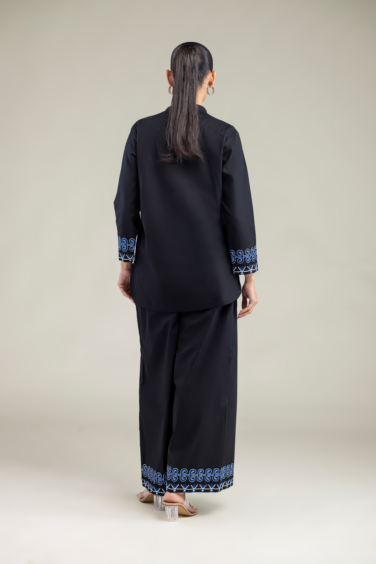 Embroidered Cambric Black V-neck Tunic - 1-26-102-A-F-VG