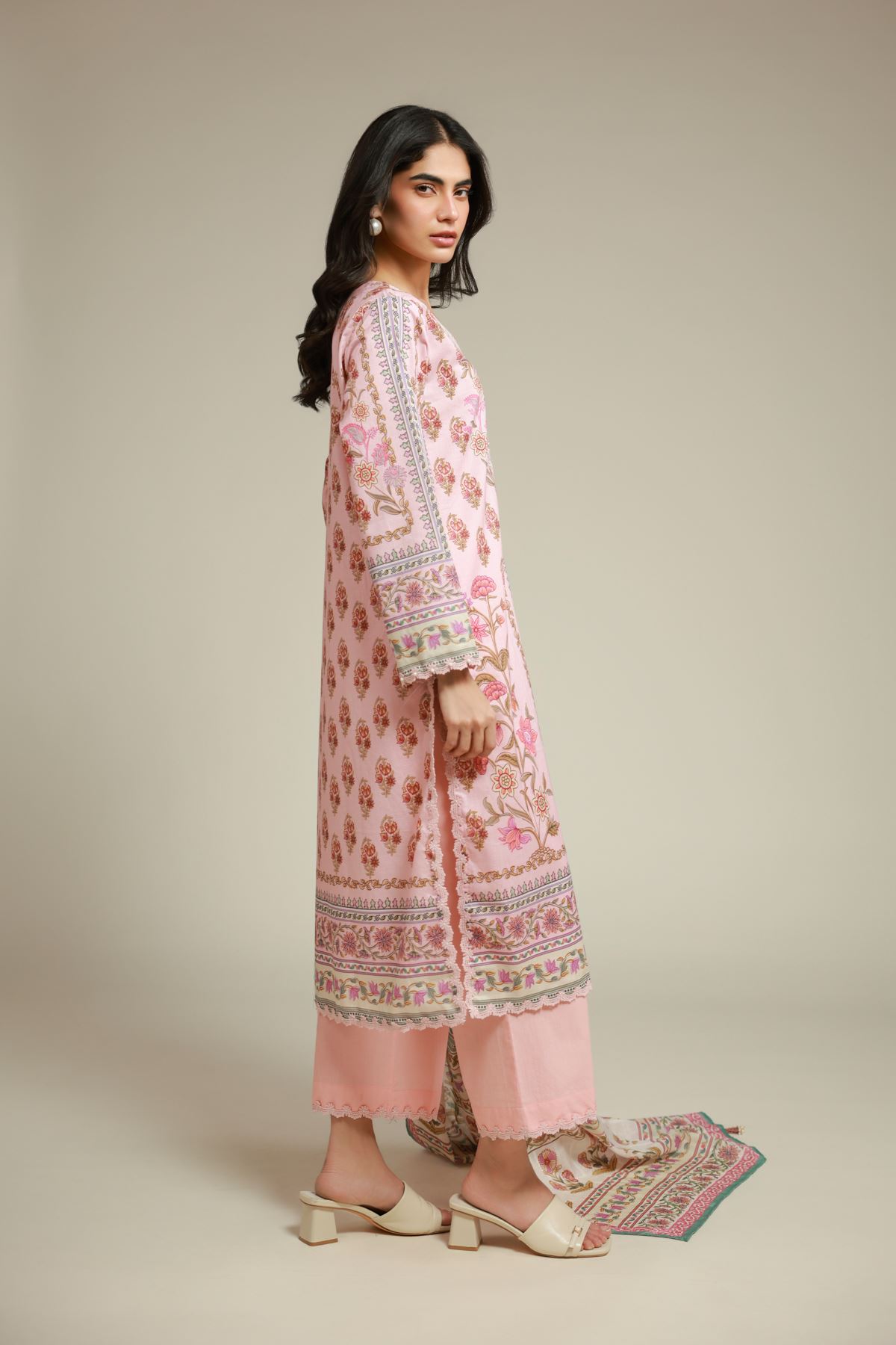 Embroidered Textured Lawn 3-Piece Tailored Lawn - T-A22-26-112FI2-VG