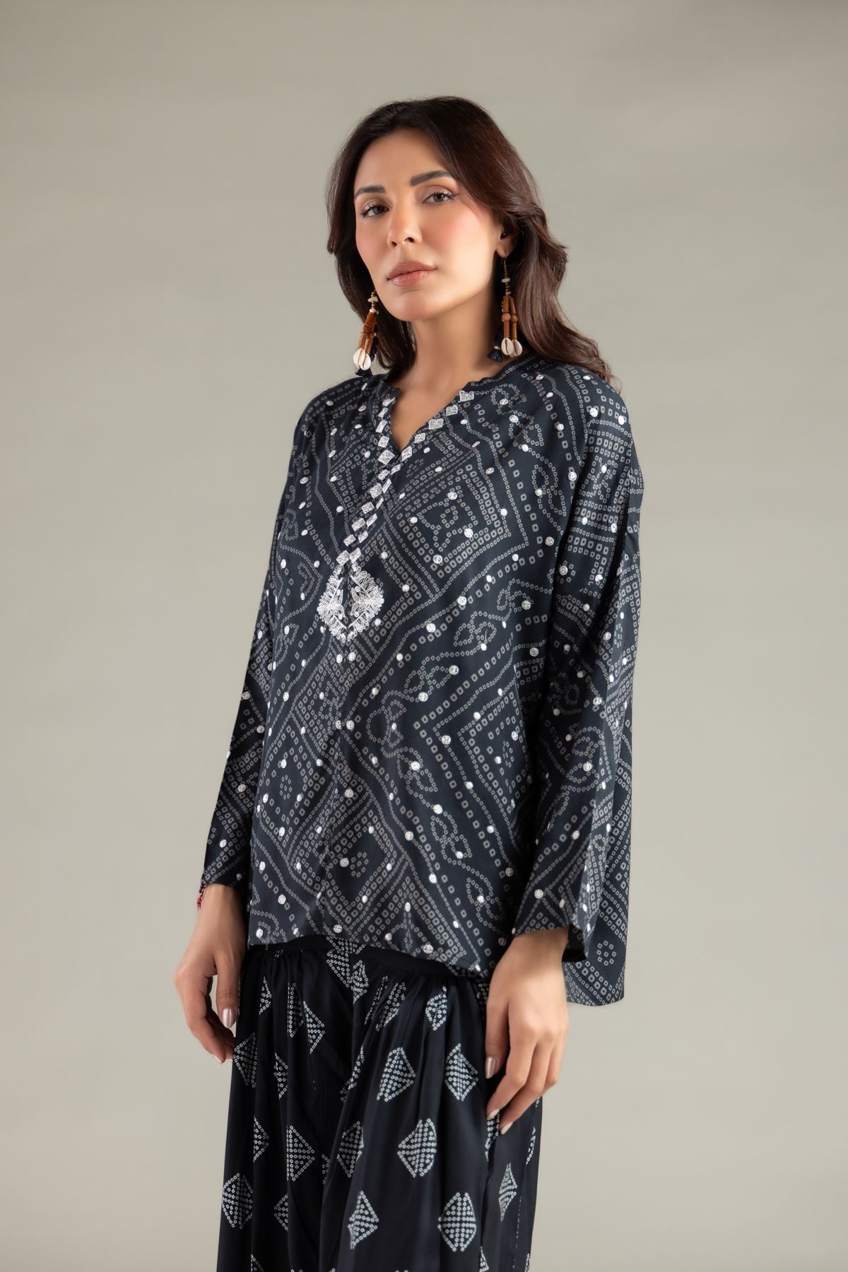 Embroidered Viscose Crepe Blouse - 6-26-104-A-E-VG