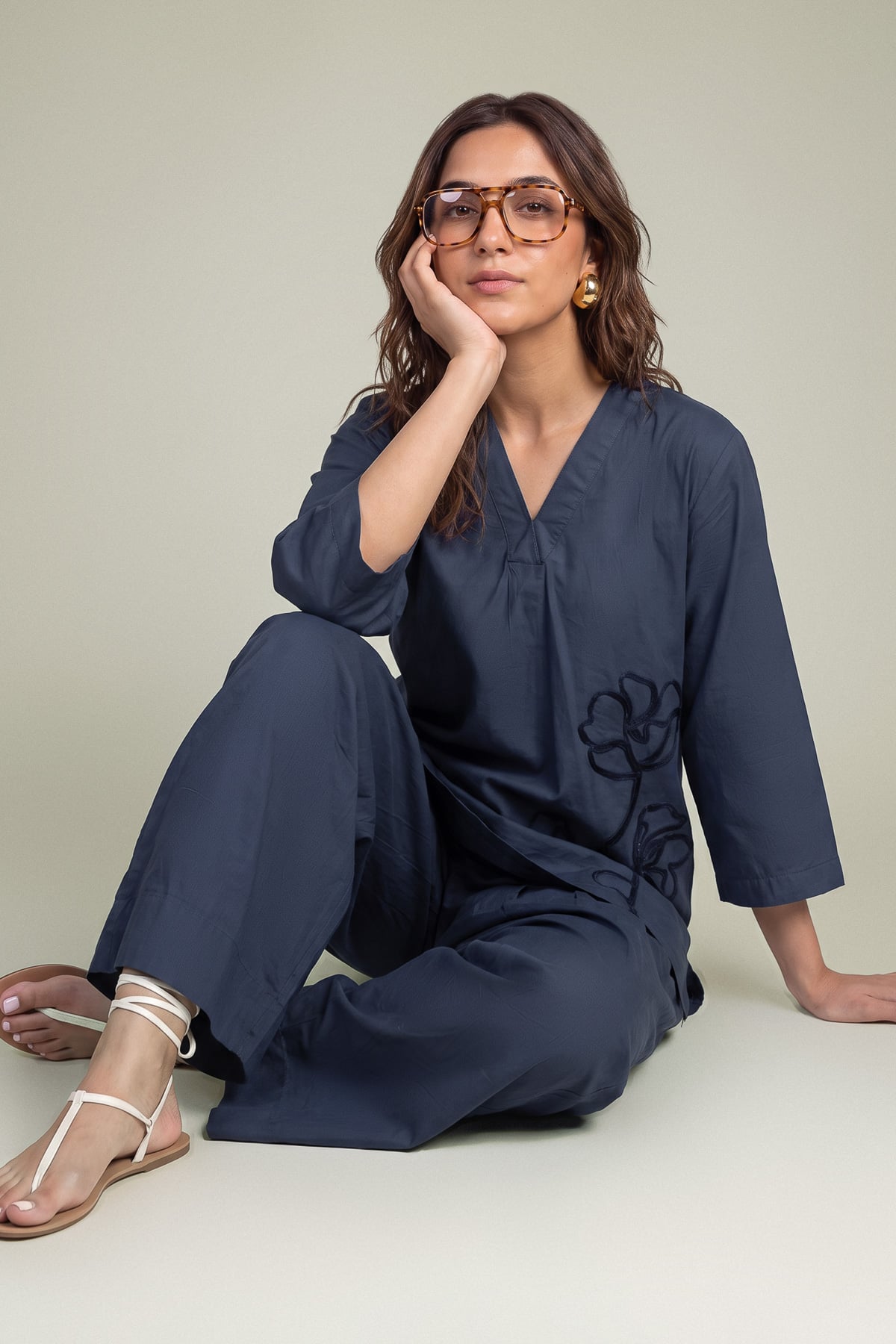 Dyed Poplin Navy V-Neck Kurta - 1-26-244-A-D1-VG