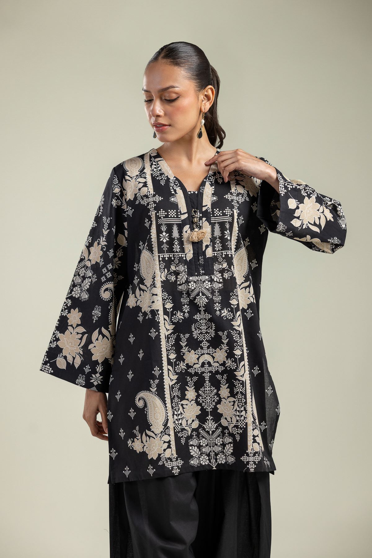 Printed Cambric Floral Black Kurta - 1-26-208-A-E1-VG
