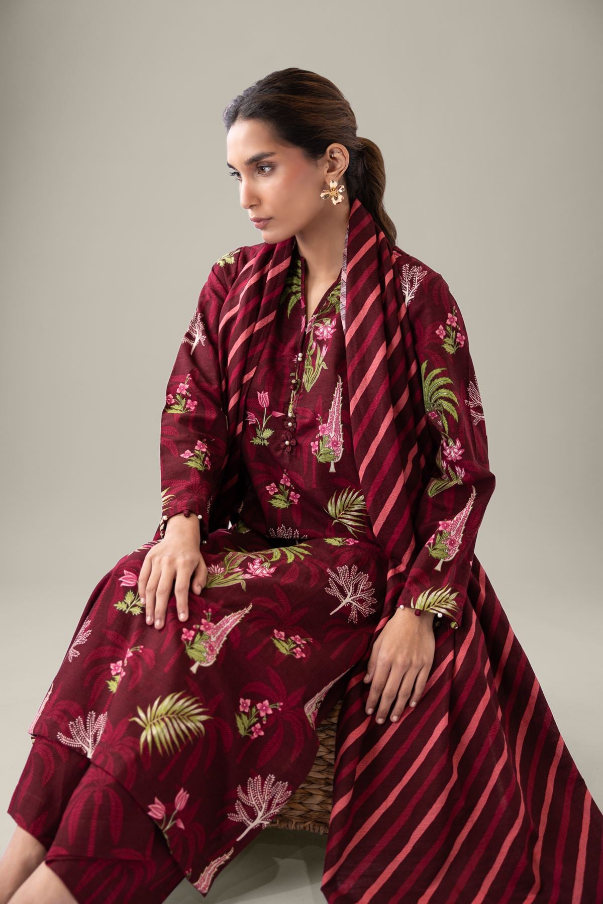 Printed Khaddar Kurta - 25-10-11E8-10TB-VG