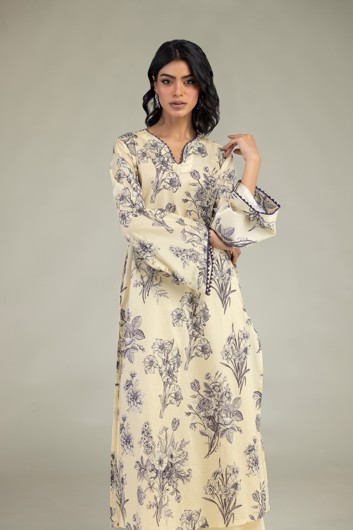 Embroidered Cambric Long Floral Kurta - T-A11-26-118FI2-VG