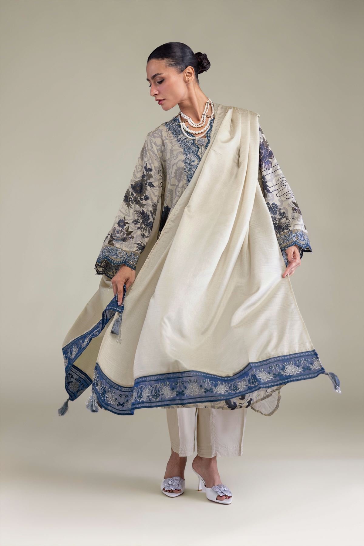 Embroidered Polyester Silk Floral Silk Dupatta - 2-26-206-A-A1-VG