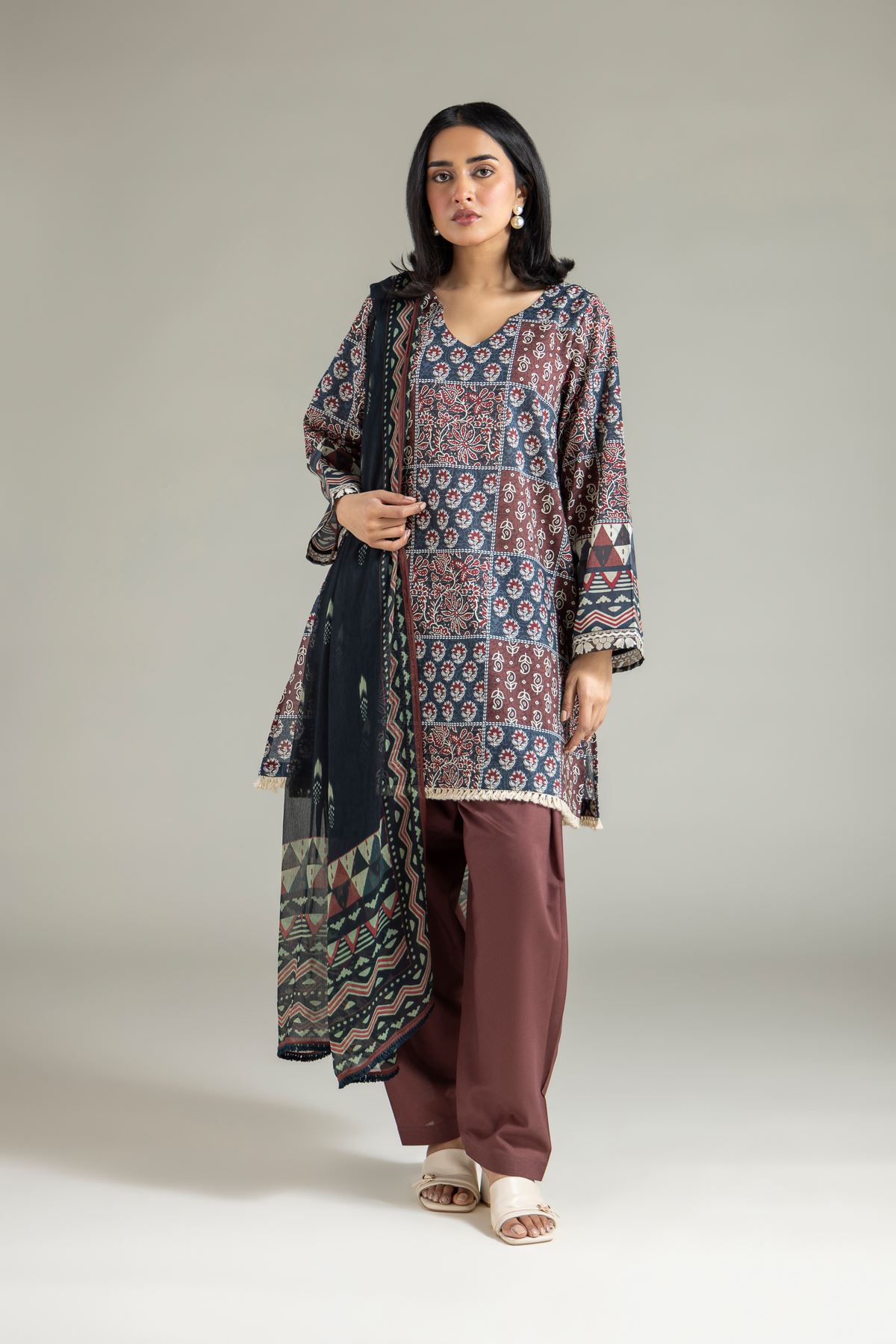 Embroidered Lawn Lawn Tailored Suit - T-A22-26-102FC1-VG