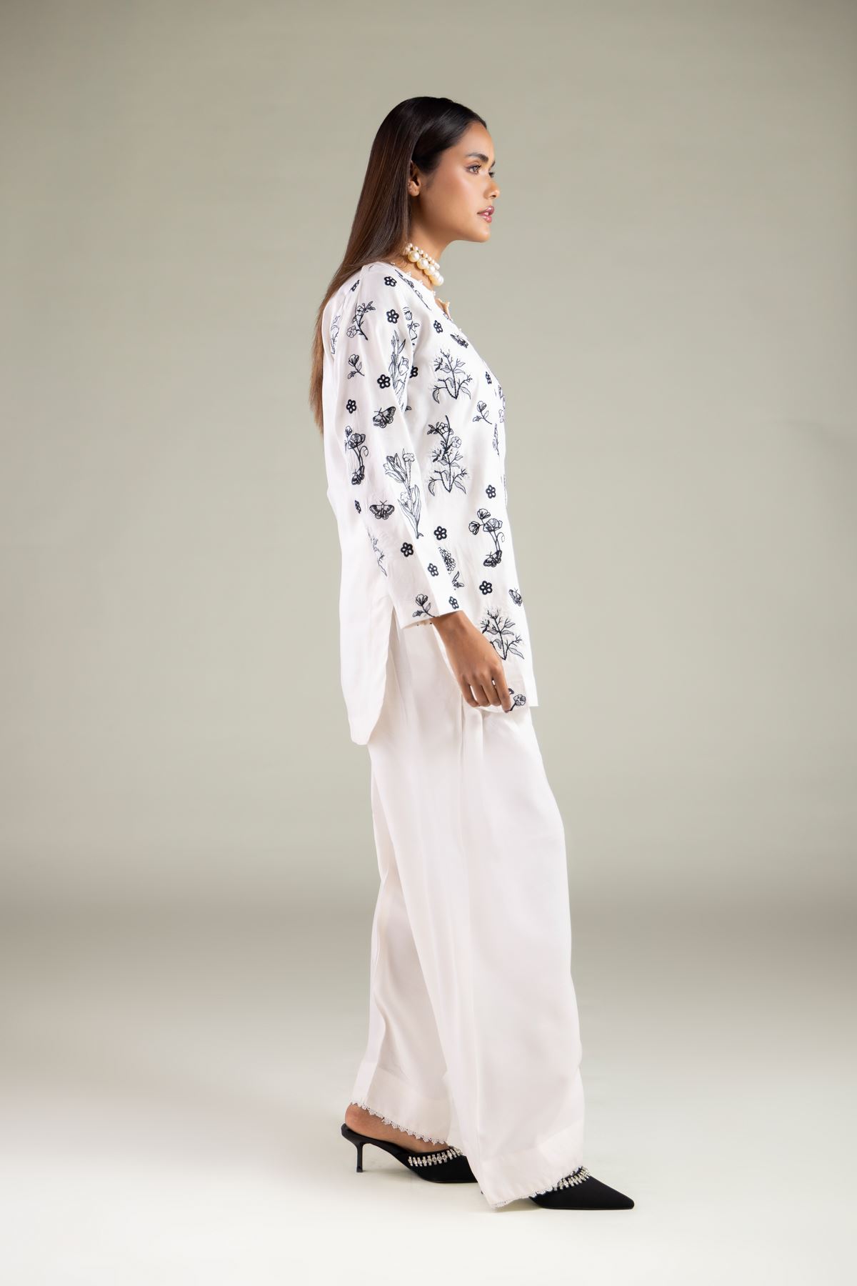 Embroidered Raw Silk Floral Scalloped Kurta - 1-26-108-A-F-VG