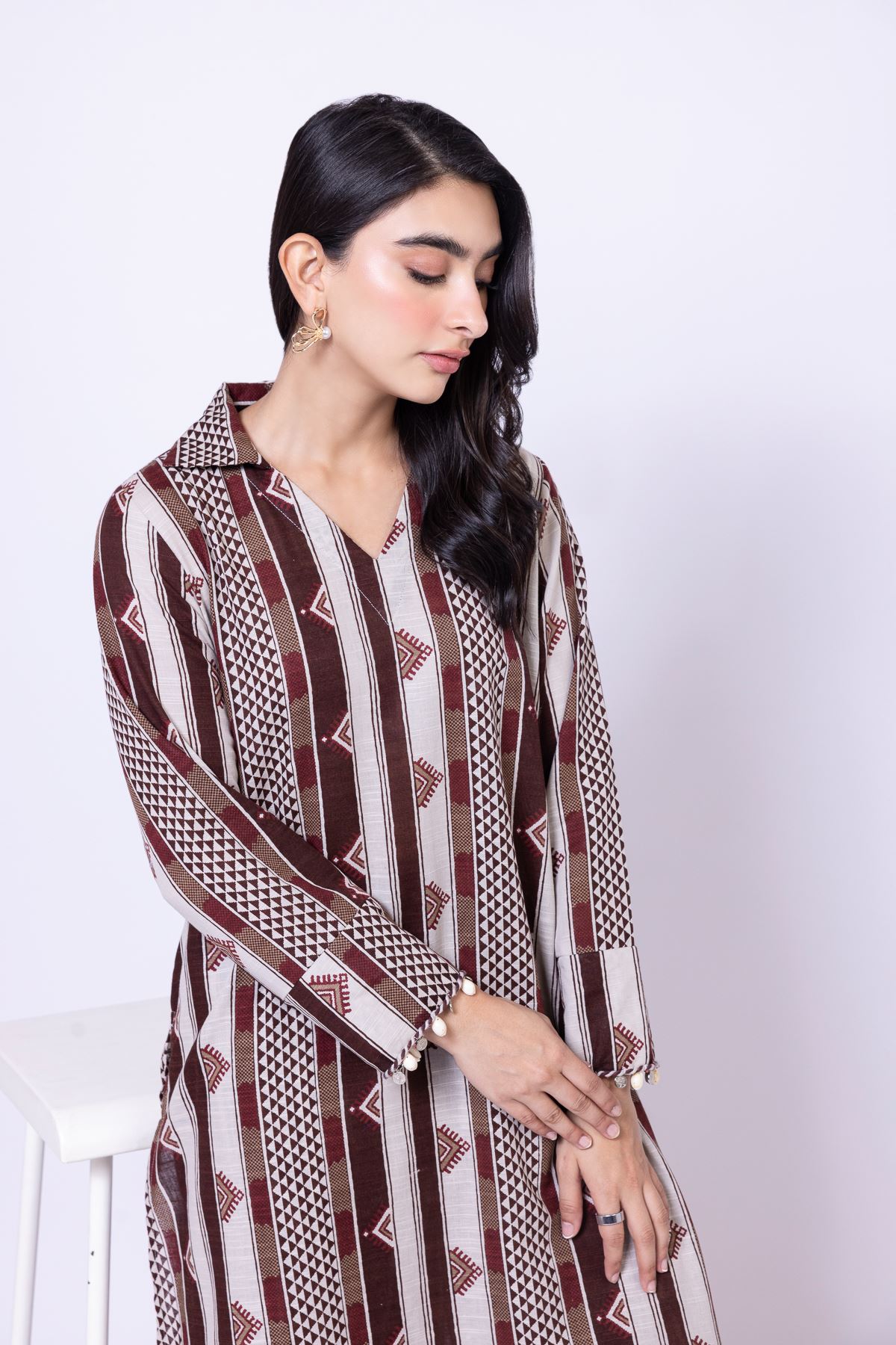 Printed Khaddar Long Geometric Kurta - 25-10-12E4-10TA-VG